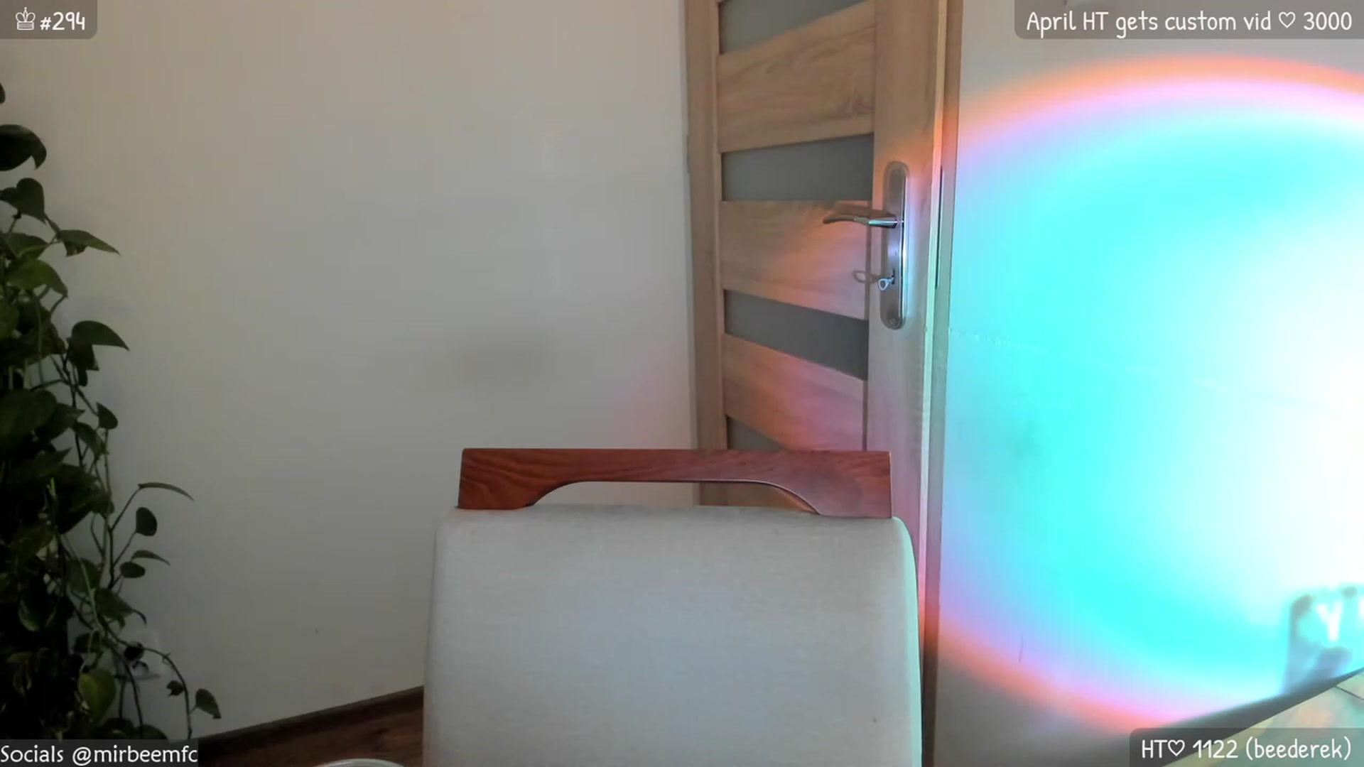 Gallery image thumbnail from MirBee's myfreecams stream on, 04/29/2023, 24:08 image 12 of 20