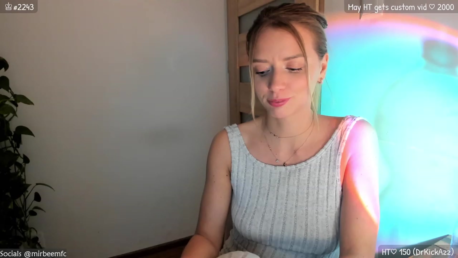 Gallery image thumbnail from MirBee's myfreecams stream on, 05/06/2023, 23:44 image 5 of 20