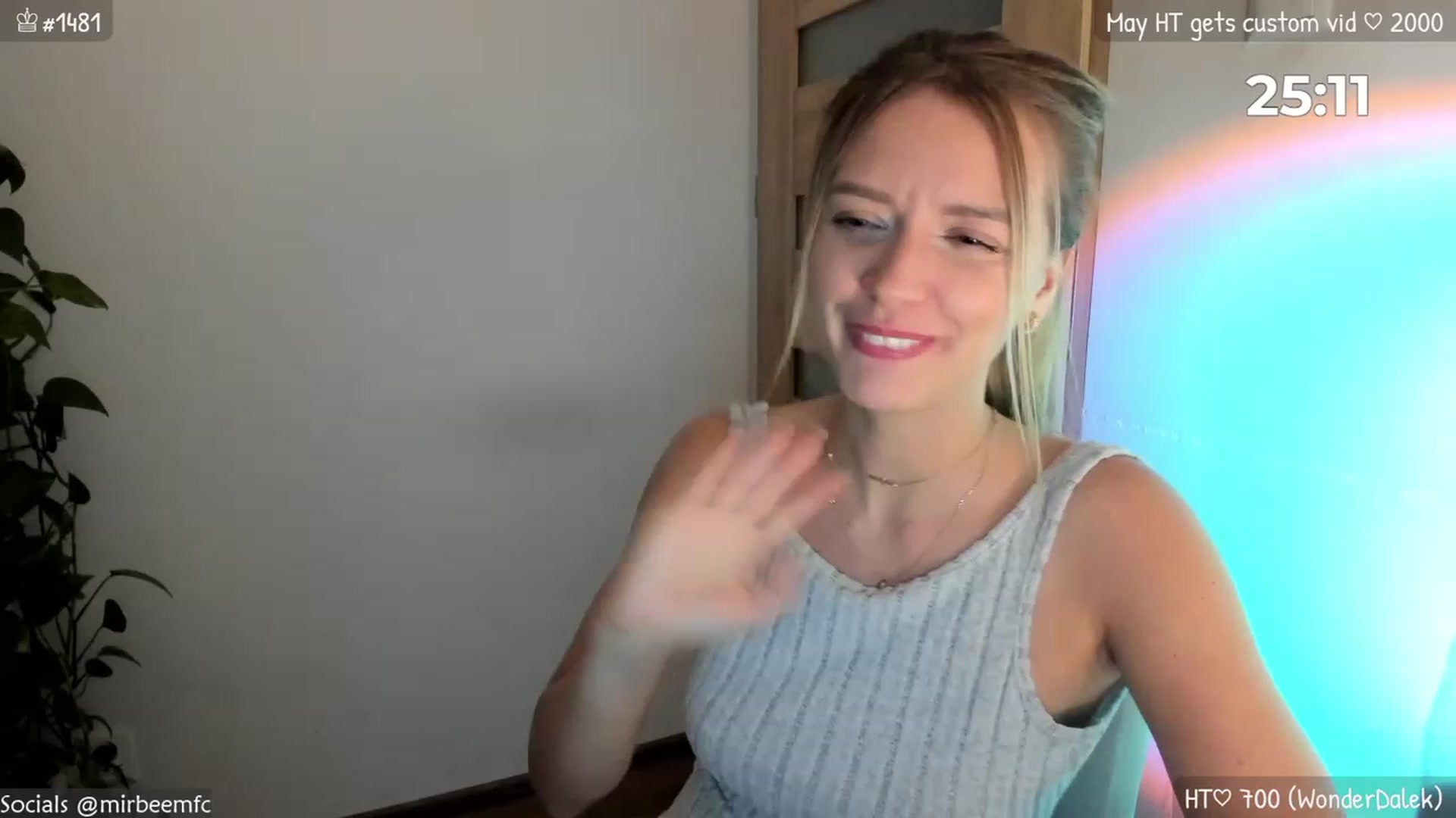 Gallery image thumbnail from MirBee's myfreecams stream on, 05/07/2023, 01:01 image 10 of 20