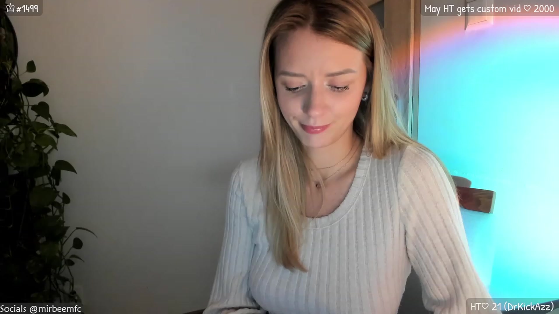 Gallery image thumbnail from MirBee's myfreecams stream on, 05/07/2023, 21:56 image 1 of 20