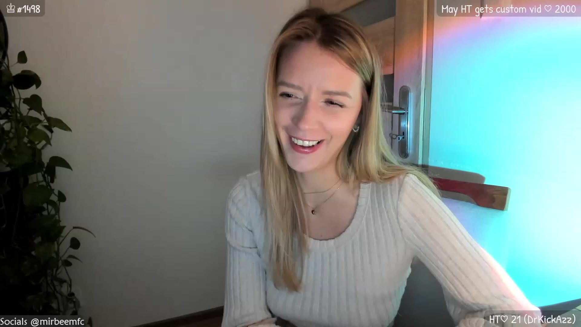 Gallery image thumbnail from MirBee's myfreecams stream on, 05/07/2023, 21:56 image 4 of 20