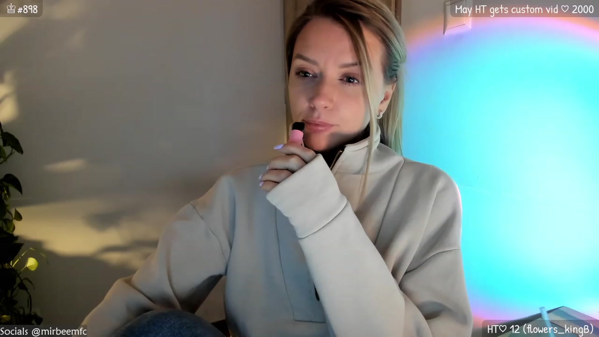 Gallery image thumbnail from MirBee's myfreecams stream on, 05/11/2023, 22:58 image 6 of 20