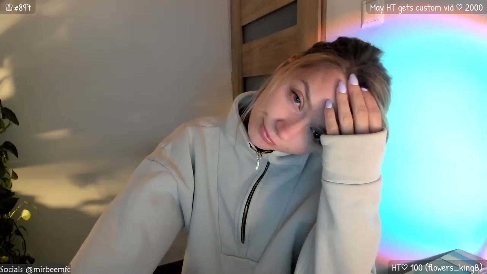 Gallery image thumbnail from MirBee's myfreecams stream on, 05/11/2023, 22:58 image 16 of 20