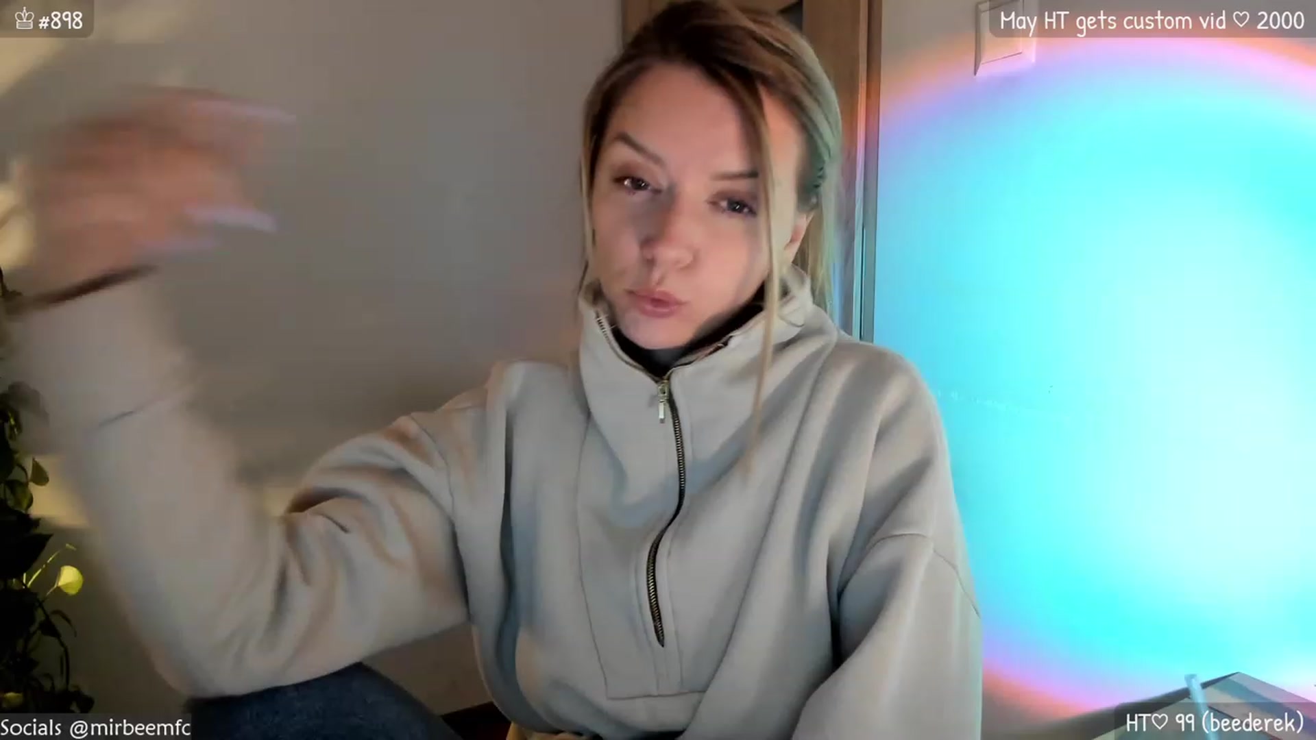 Gallery image thumbnail from MirBee's myfreecams stream on, 05/11/2023, 22:58 image 10 of 20