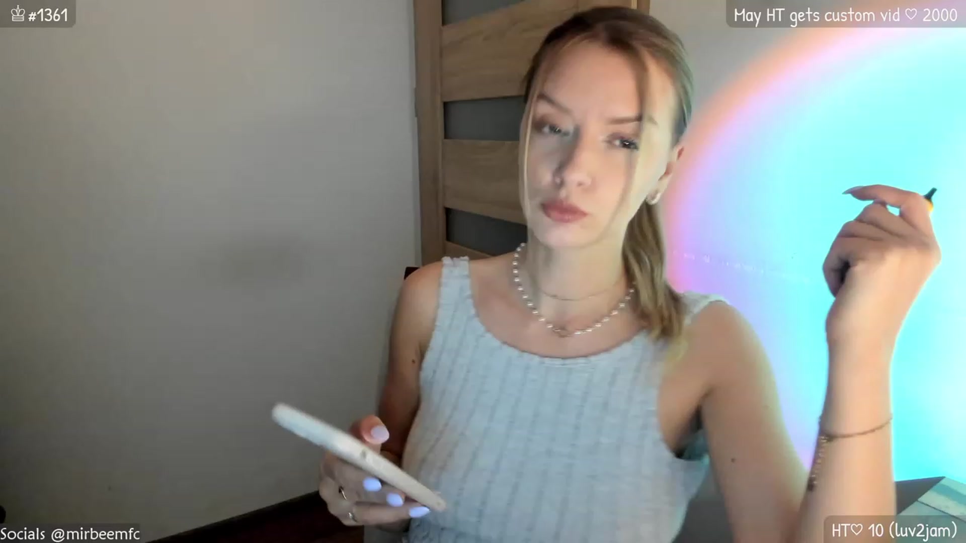 Gallery image thumbnail from MirBee's myfreecams stream on, 05/16/2023, 22:00 image 3 of 20