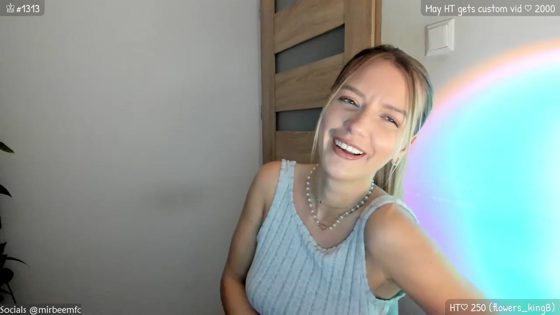 Gallery image thumbnail from MirBee's myfreecams stream on, 05/16/2023, 22:00 image 15 of 20