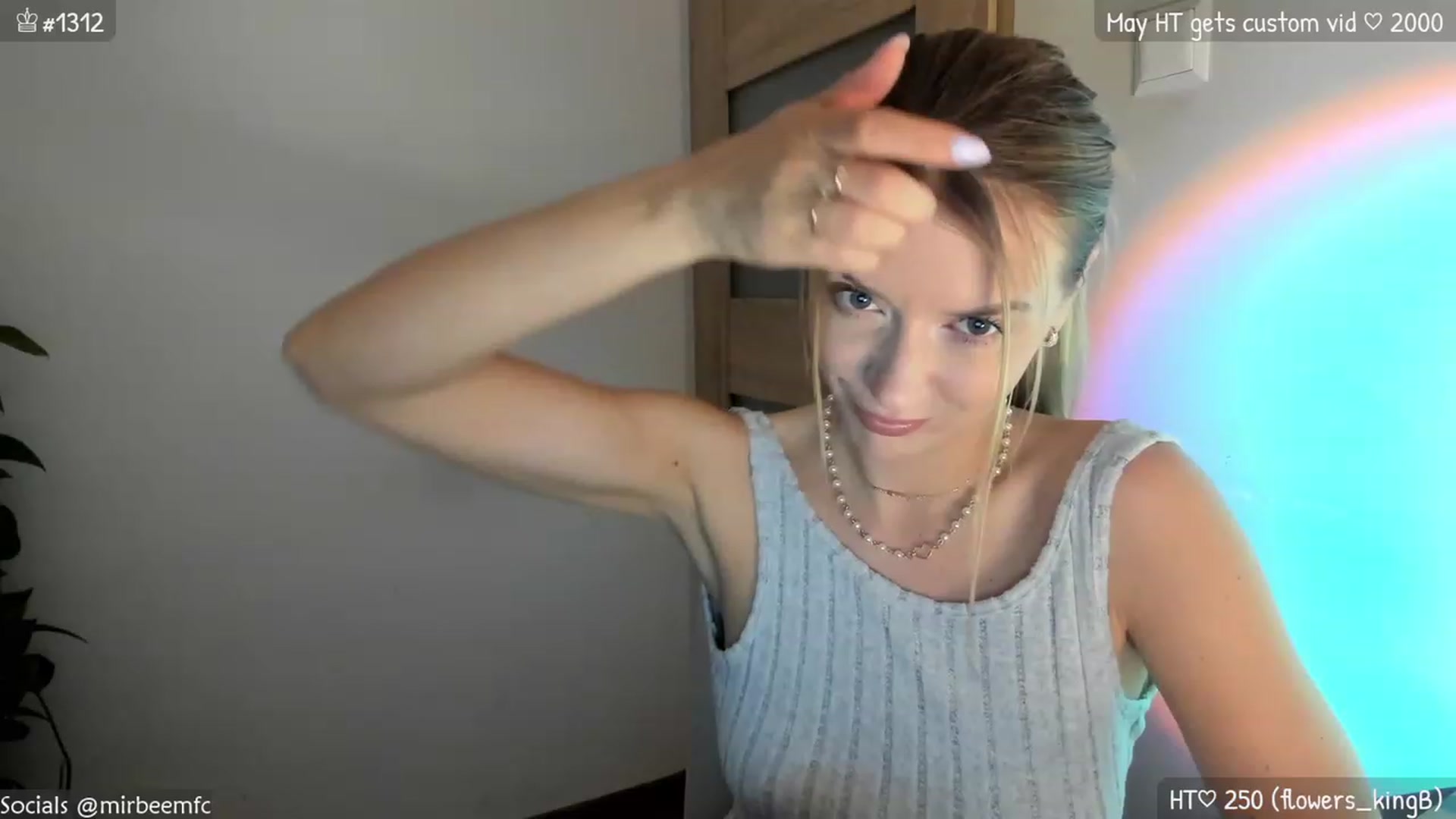 Gallery image thumbnail from MirBee's myfreecams stream on, 05/16/2023, 22:00 image 18 of 20
