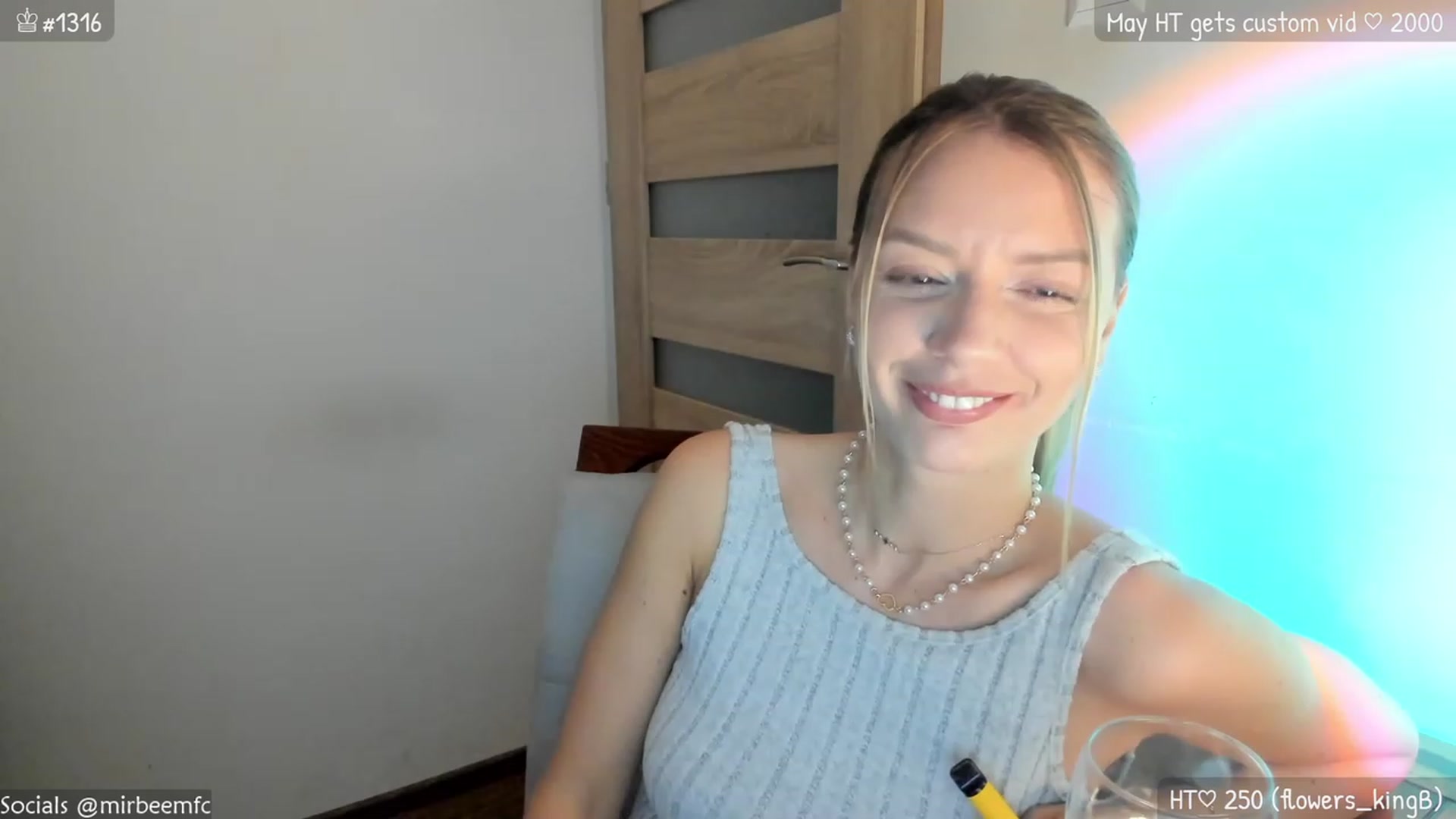 Gallery image thumbnail from MirBee's myfreecams stream on, 05/16/2023, 22:00 image 12 of 20