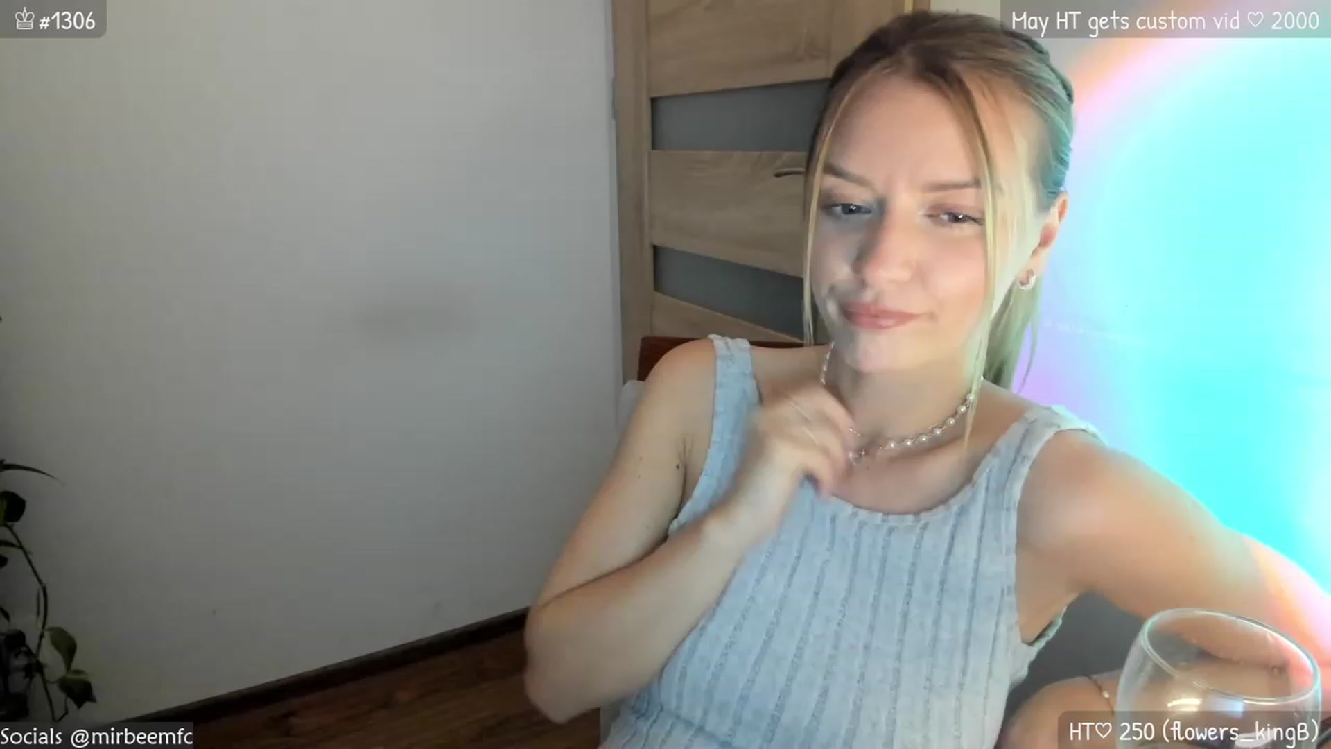 Gallery image thumbnail from MirBee's myfreecams stream on, 05/16/2023, 22:25 image 3 of 20