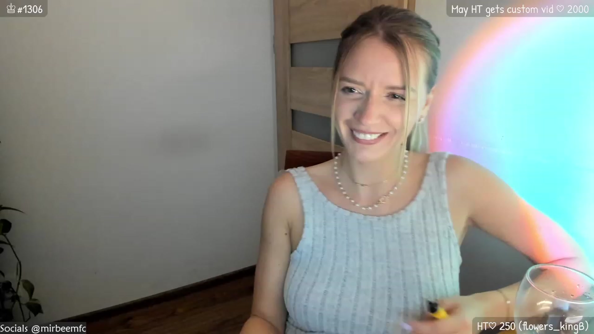 Gallery image thumbnail from MirBee's myfreecams stream on, 05/16/2023, 22:25 image 8 of 20