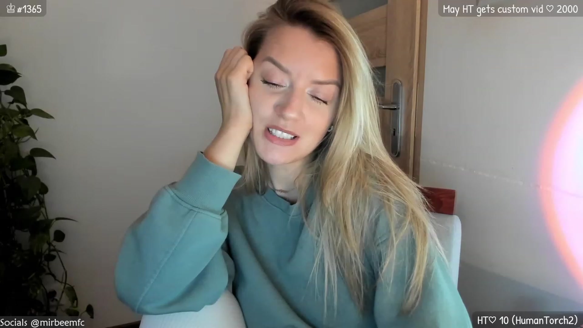 Gallery image thumbnail from MirBee's myfreecams stream on, 05/17/2023, 22:11 image 5 of 20