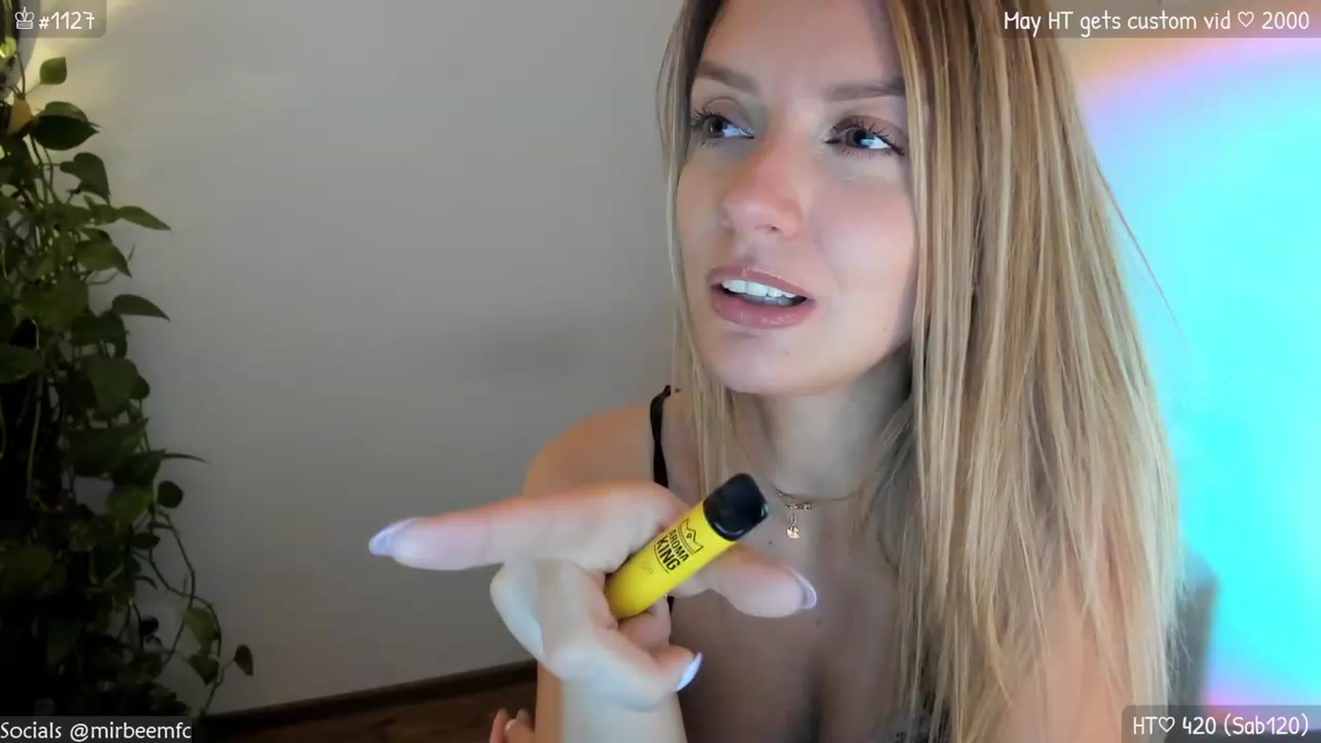 Gallery image thumbnail from MirBee's myfreecams stream on, 05/19/2023, 24:07 image 13 of 20