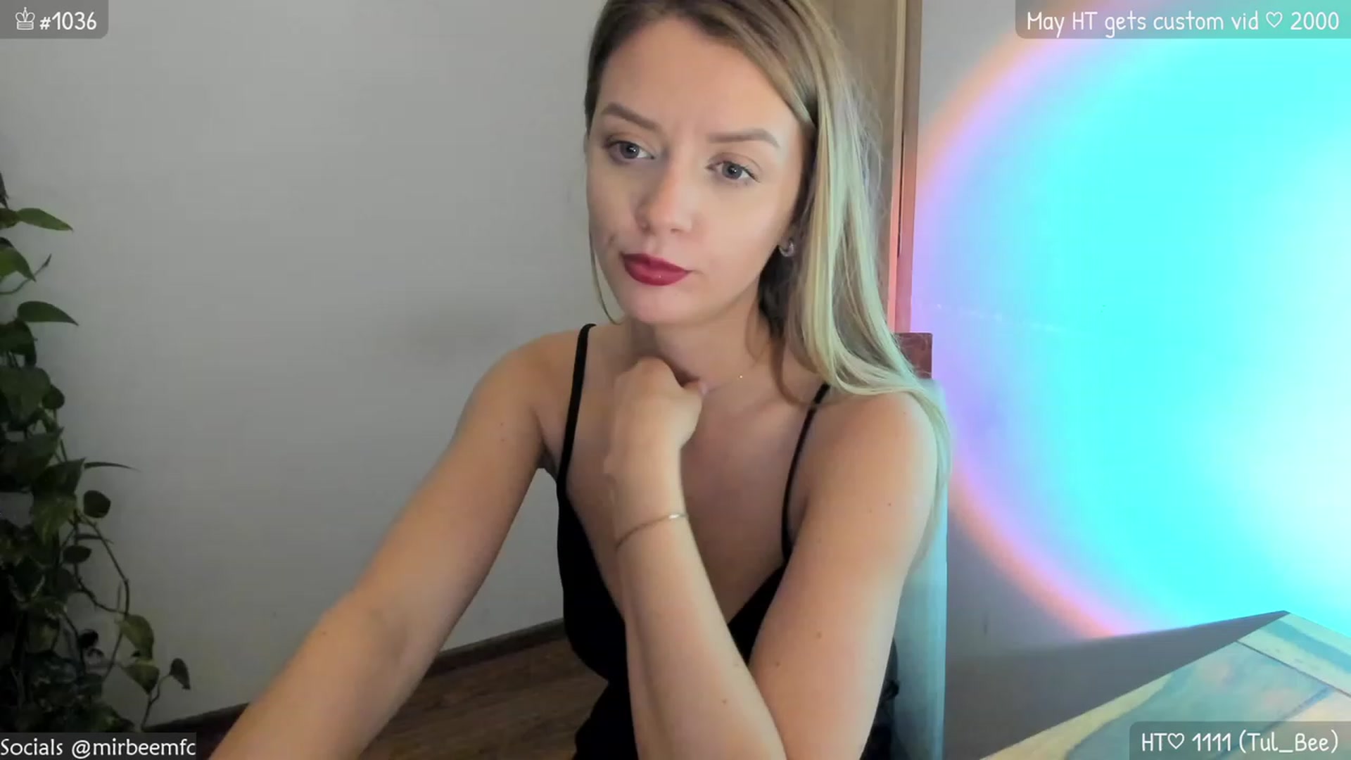 Gallery image thumbnail from MirBee's myfreecams stream on, 05/19/2023, 23:30 image 12 of 20