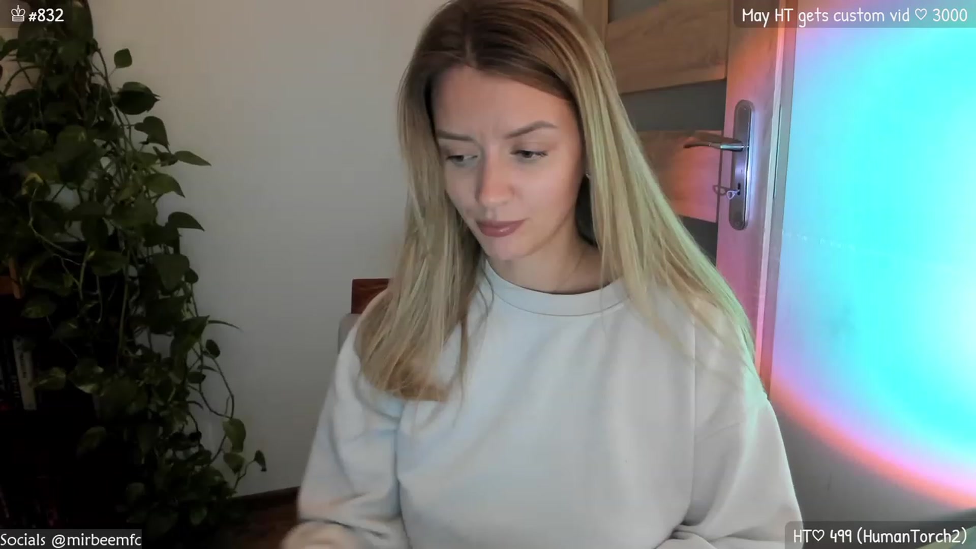 Gallery image thumbnail from MirBee's myfreecams stream on, 05/25/2023, 23:20 image 7 of 20