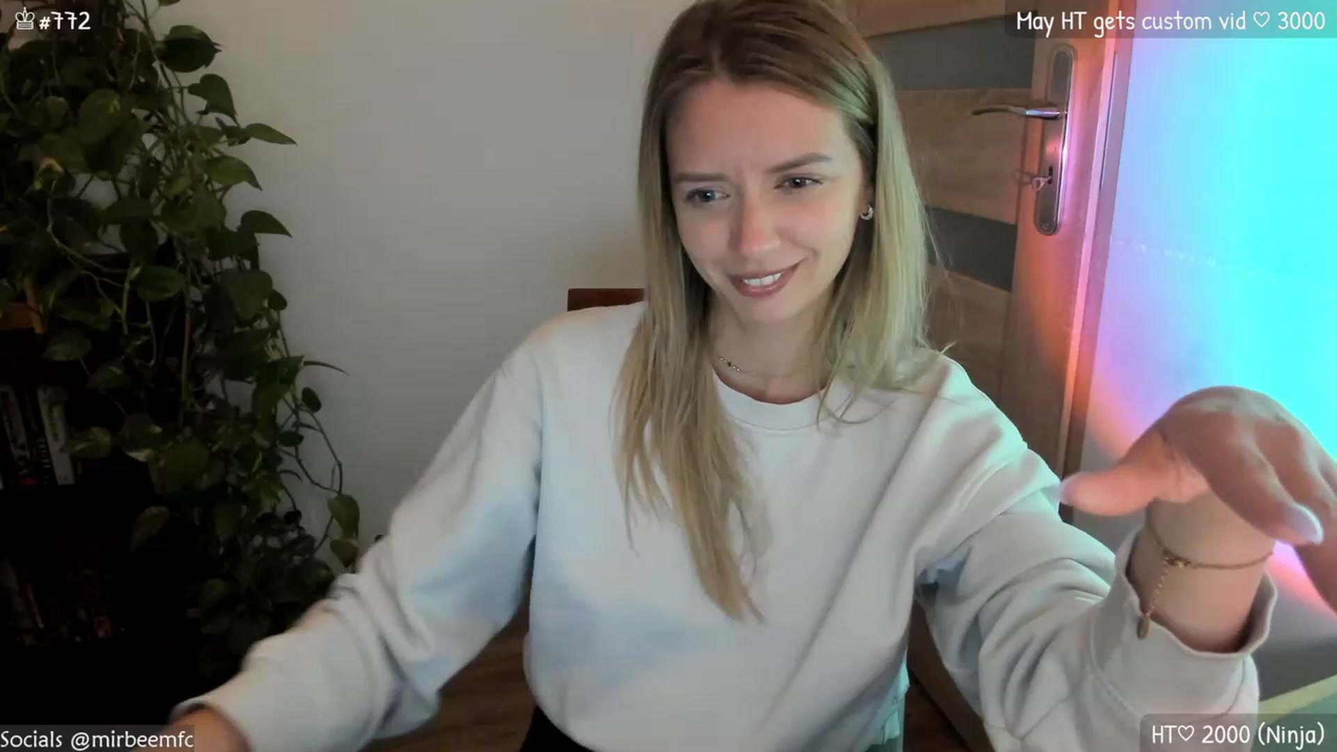 Gallery image thumbnail from MirBee's myfreecams stream on, 05/25/2023, 23:20 image 12 of 20