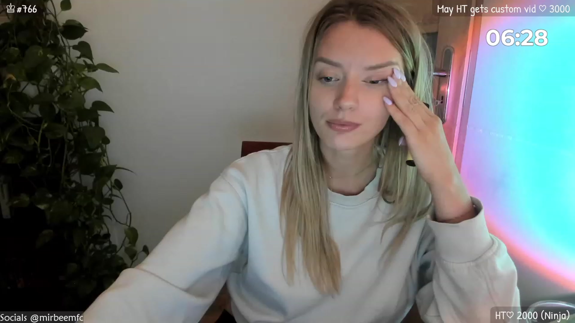 Gallery image thumbnail from MirBee's myfreecams stream on, 05/25/2023, 23:20 image 19 of 20