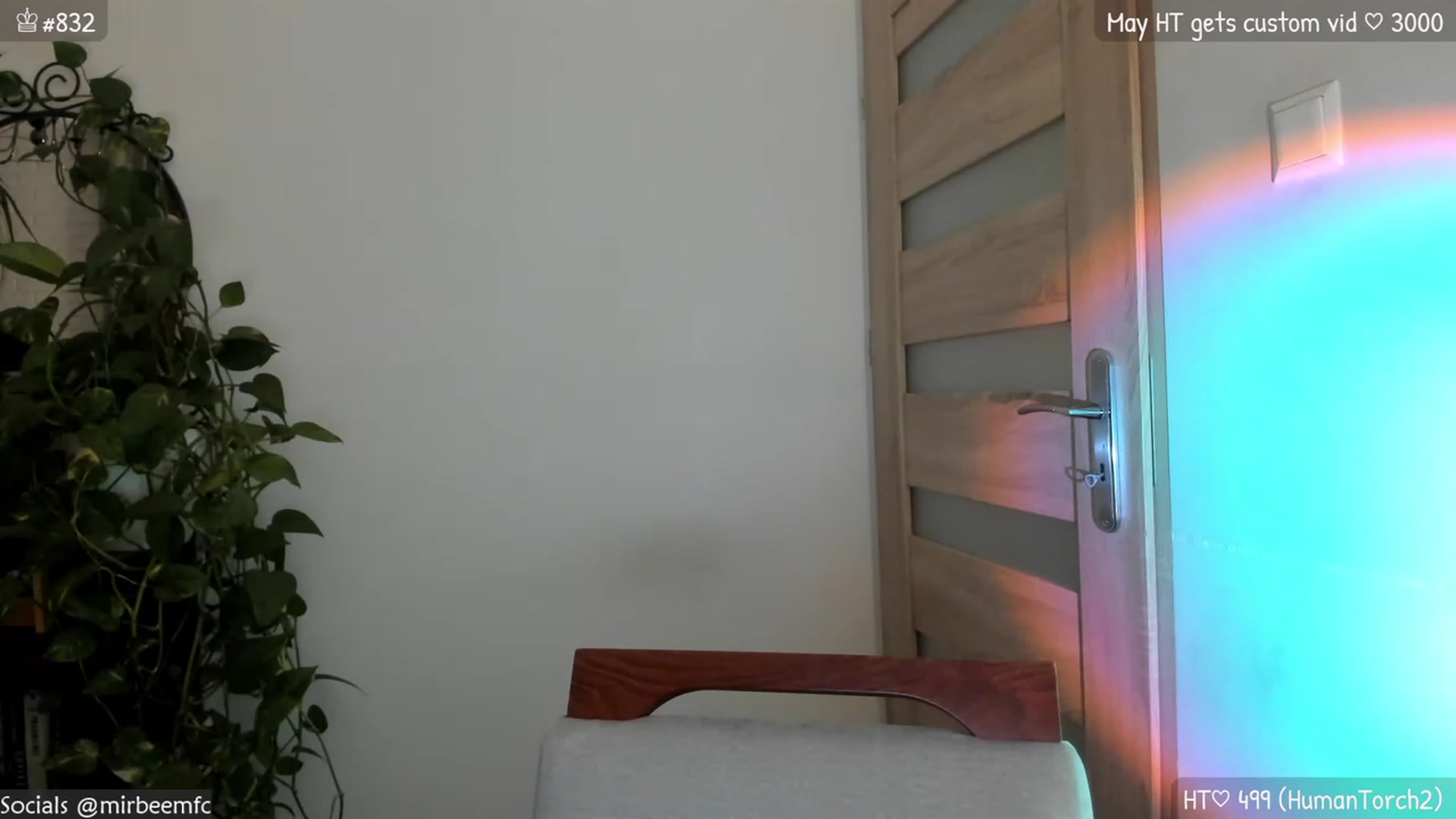 Gallery image thumbnail from MirBee's myfreecams stream on, 05/25/2023, 23:20 image 6 of 20