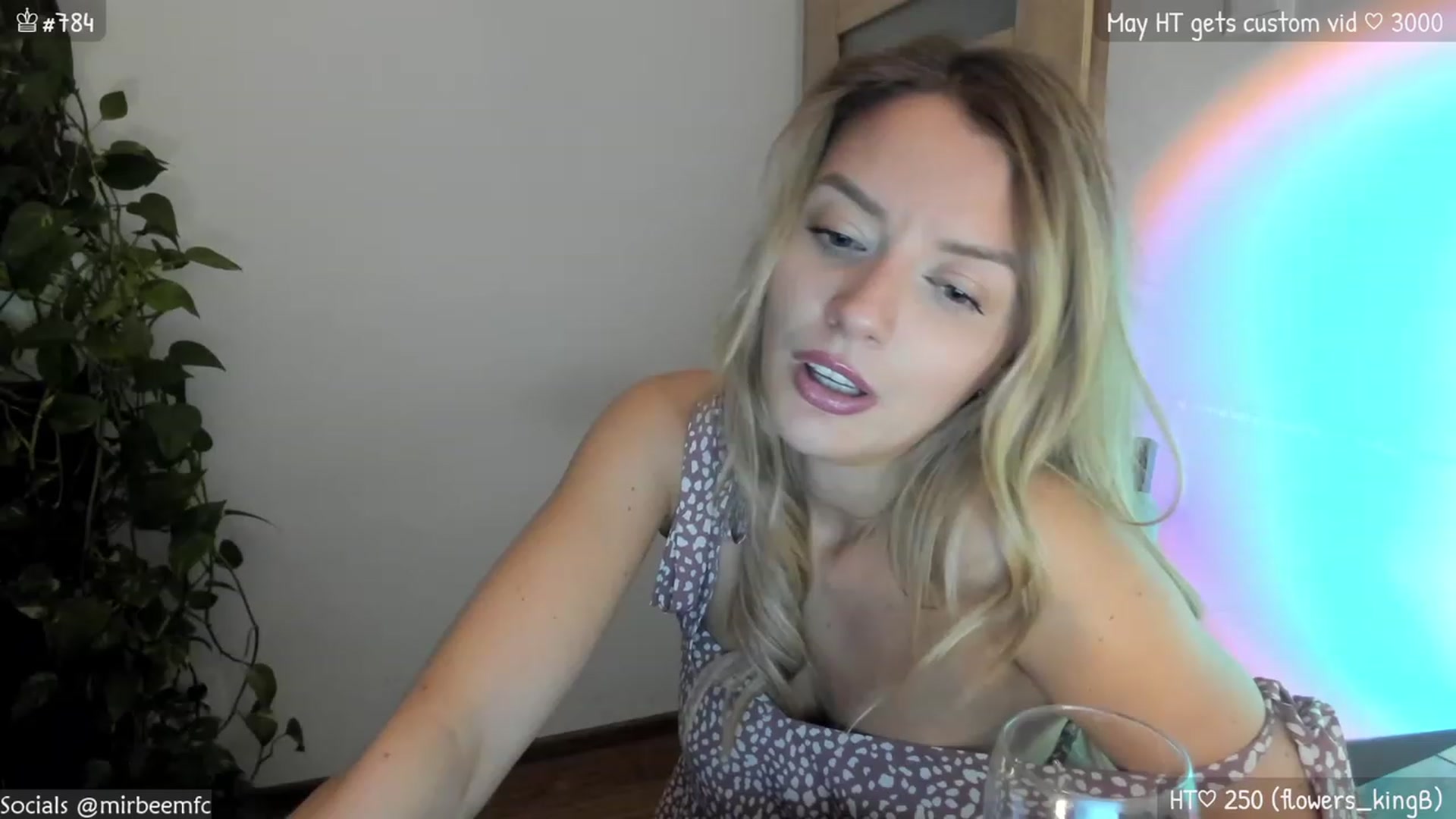 Gallery image thumbnail from MirBee's myfreecams stream on, 05/26/2023, 22:44 image 18 of 20