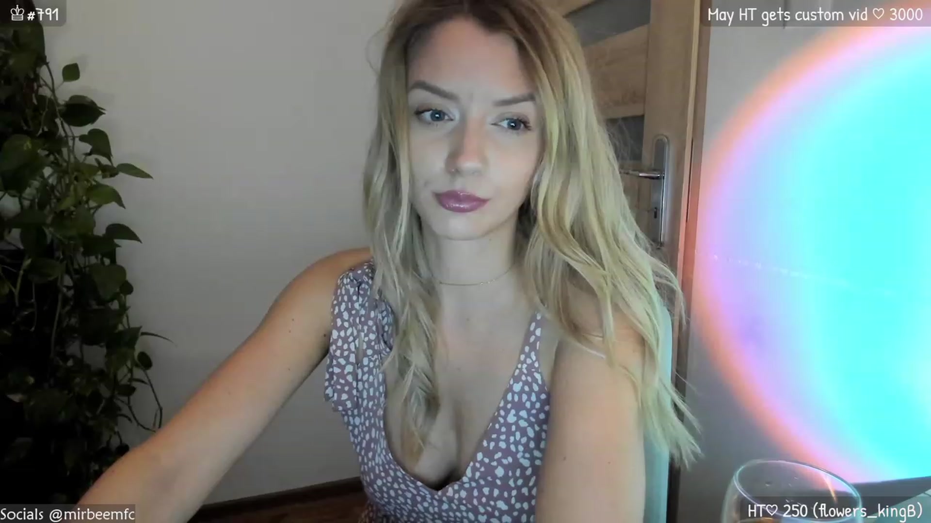 Gallery image thumbnail from MirBee's myfreecams stream on, 05/26/2023, 22:44 image 11 of 20