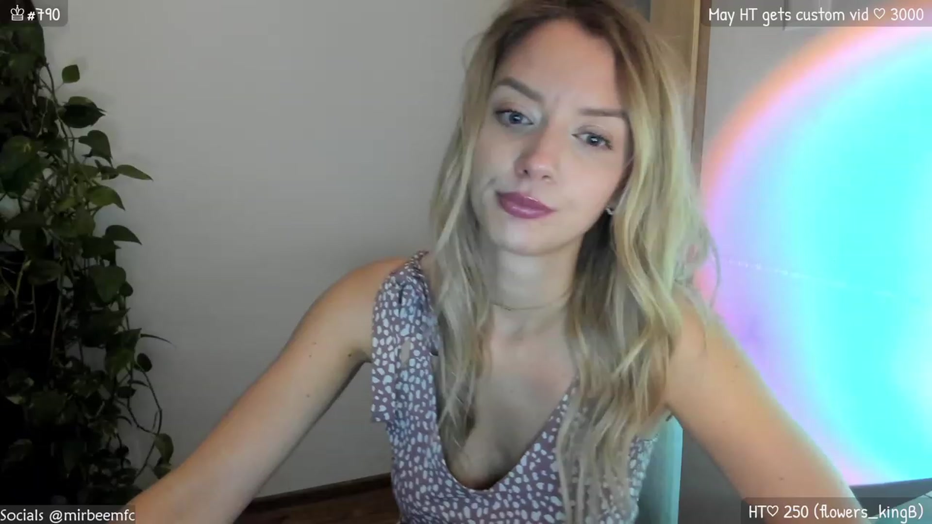 Gallery image thumbnail from MirBee's myfreecams stream on, 05/26/2023, 22:44 image 9 of 20