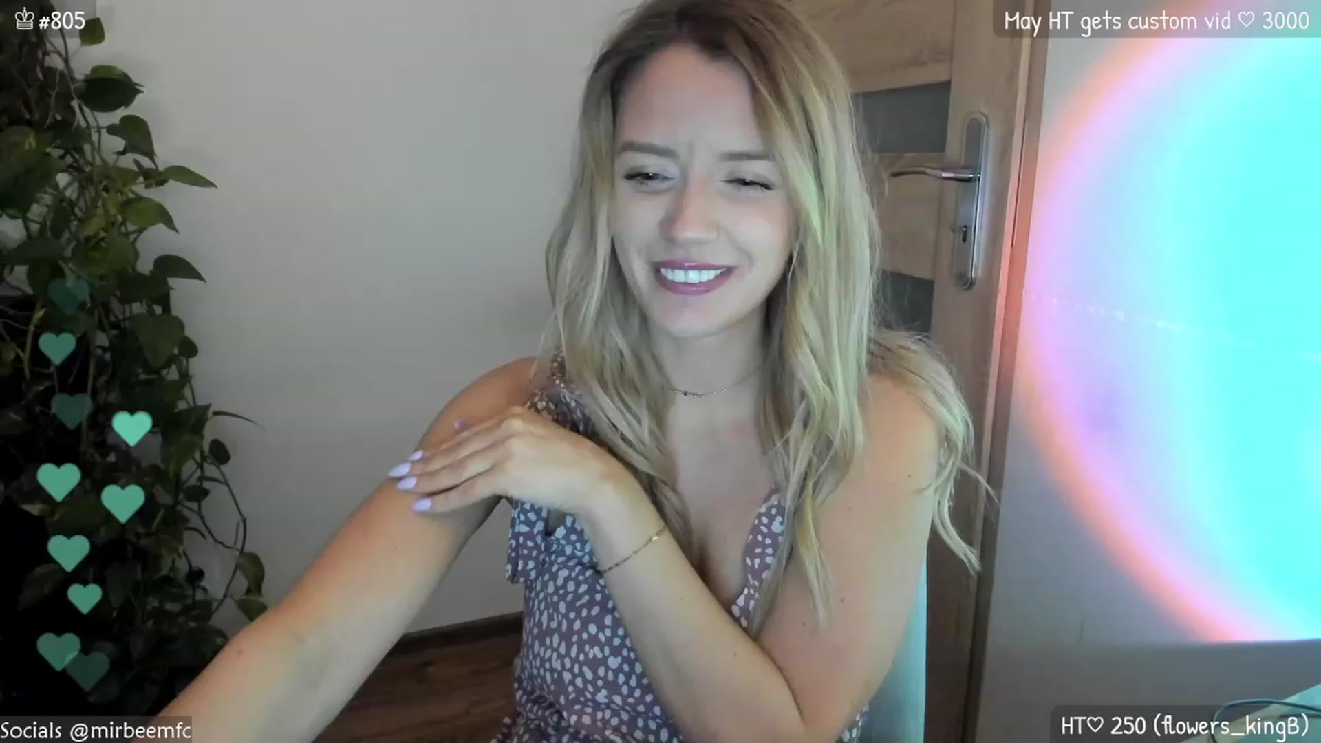 Gallery image thumbnail from MirBee's myfreecams stream on, 05/26/2023, 22:44 image 3 of 20