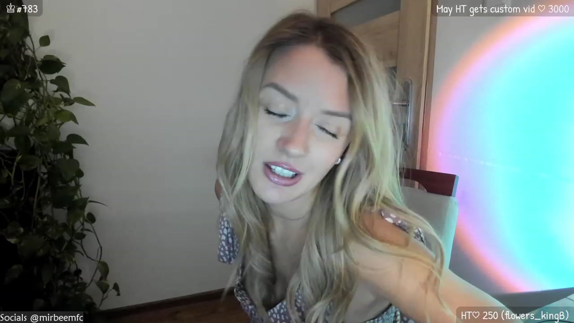 Gallery image thumbnail from MirBee's myfreecams stream on, 05/26/2023, 23:20 image 4 of 20