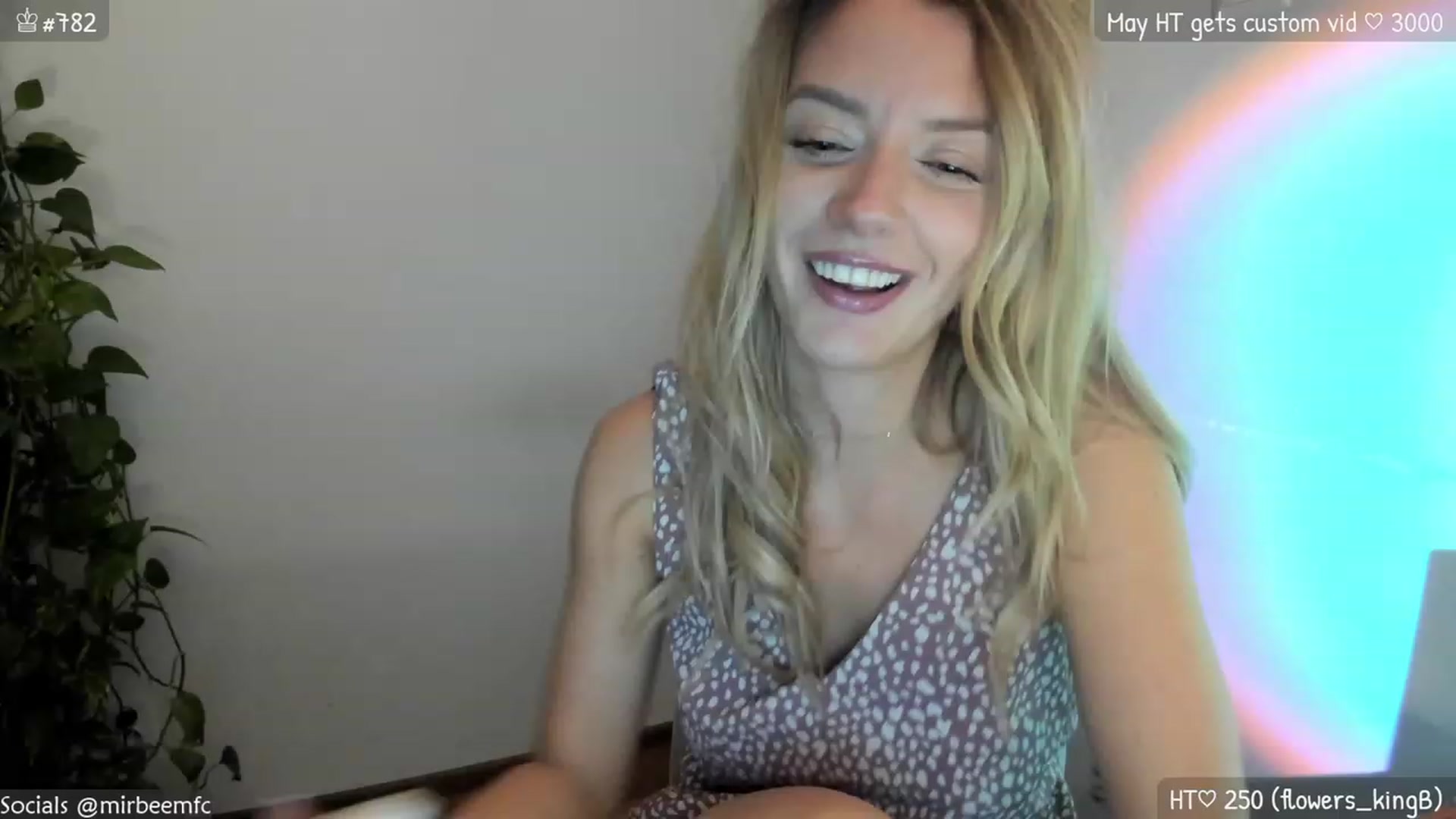 Gallery image thumbnail from MirBee's myfreecams stream on, 05/26/2023, 23:20 image 14 of 20