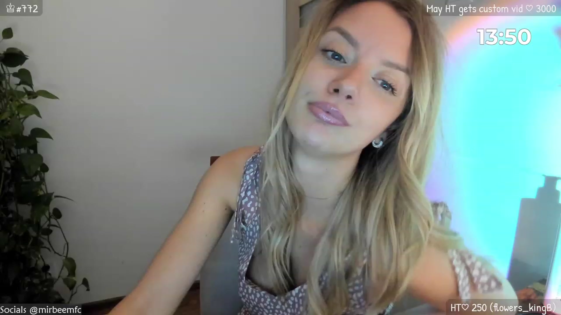 Gallery image thumbnail from MirBee's myfreecams stream on, 05/27/2023, 24:31 image 16 of 20