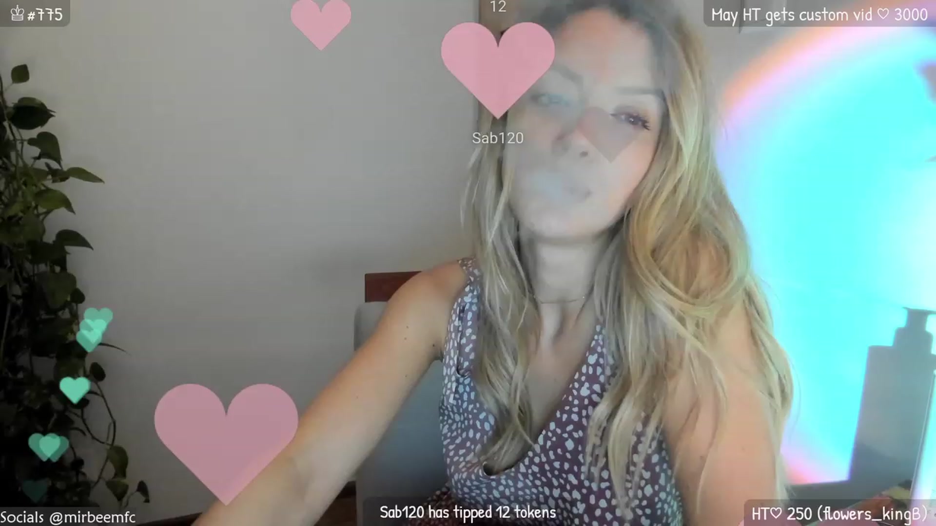 Gallery image thumbnail from MirBee's myfreecams stream on, 05/27/2023, 24:31 image 4 of 20