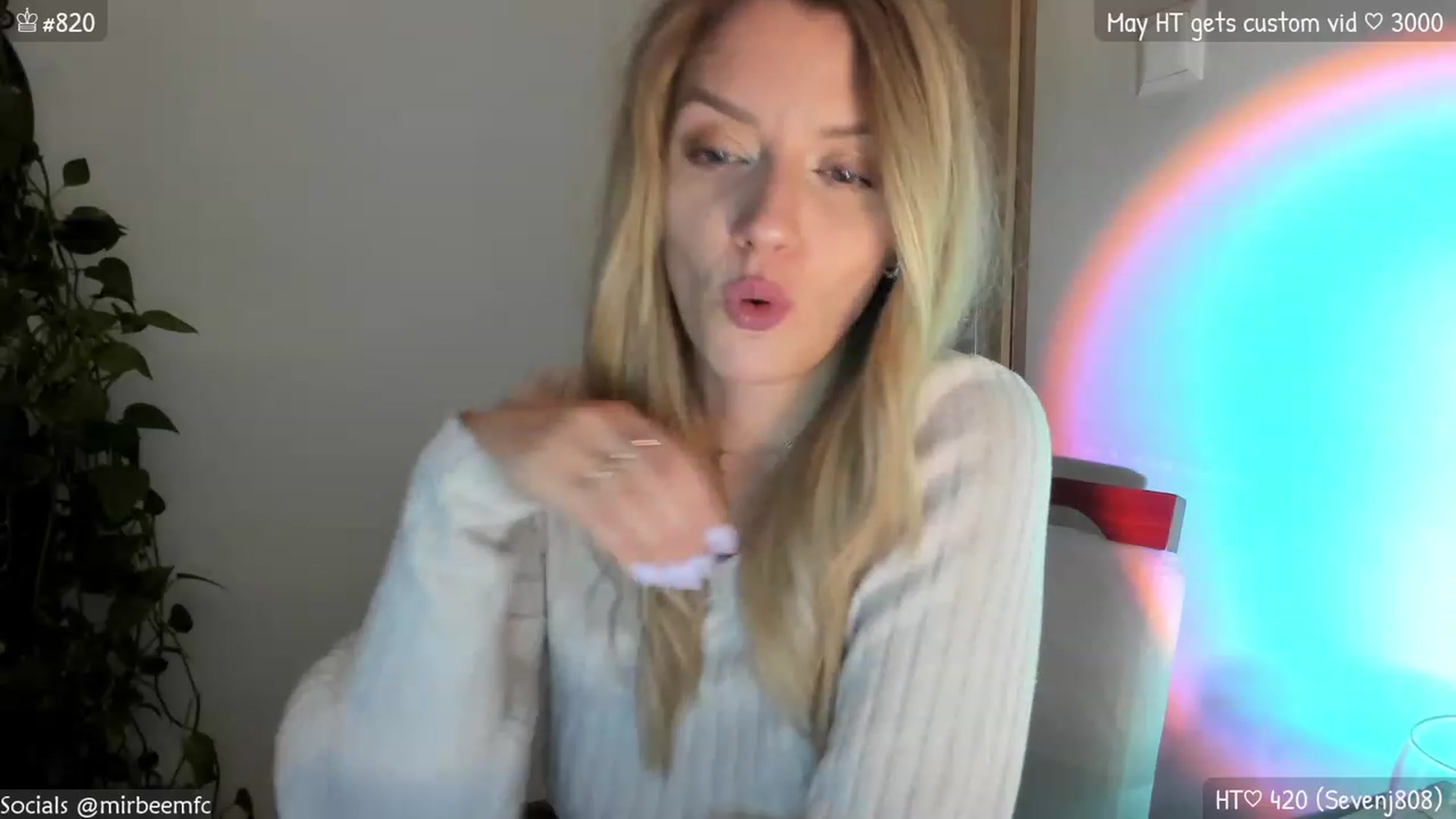 Gallery image thumbnail from MirBee's myfreecams stream on, 05/28/2023, 22:12 image 12 of 20