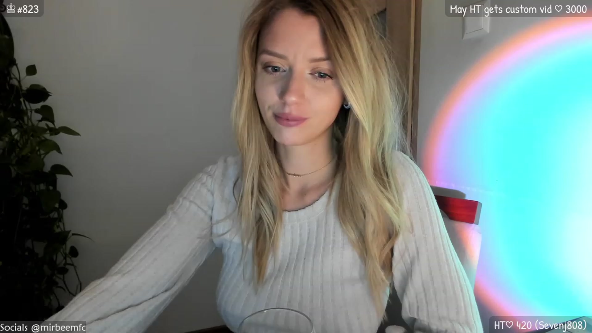 Gallery image thumbnail from MirBee's myfreecams stream on, 05/28/2023, 22:12 image 11 of 20