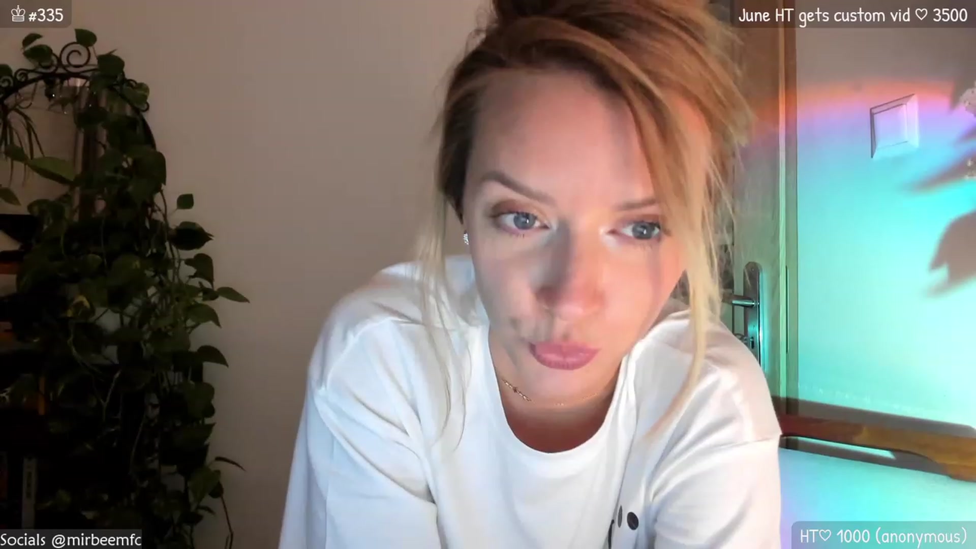 Gallery image thumbnail from MirBee's myfreecams stream on, 06/06/2023, 22:13 image 17 of 20