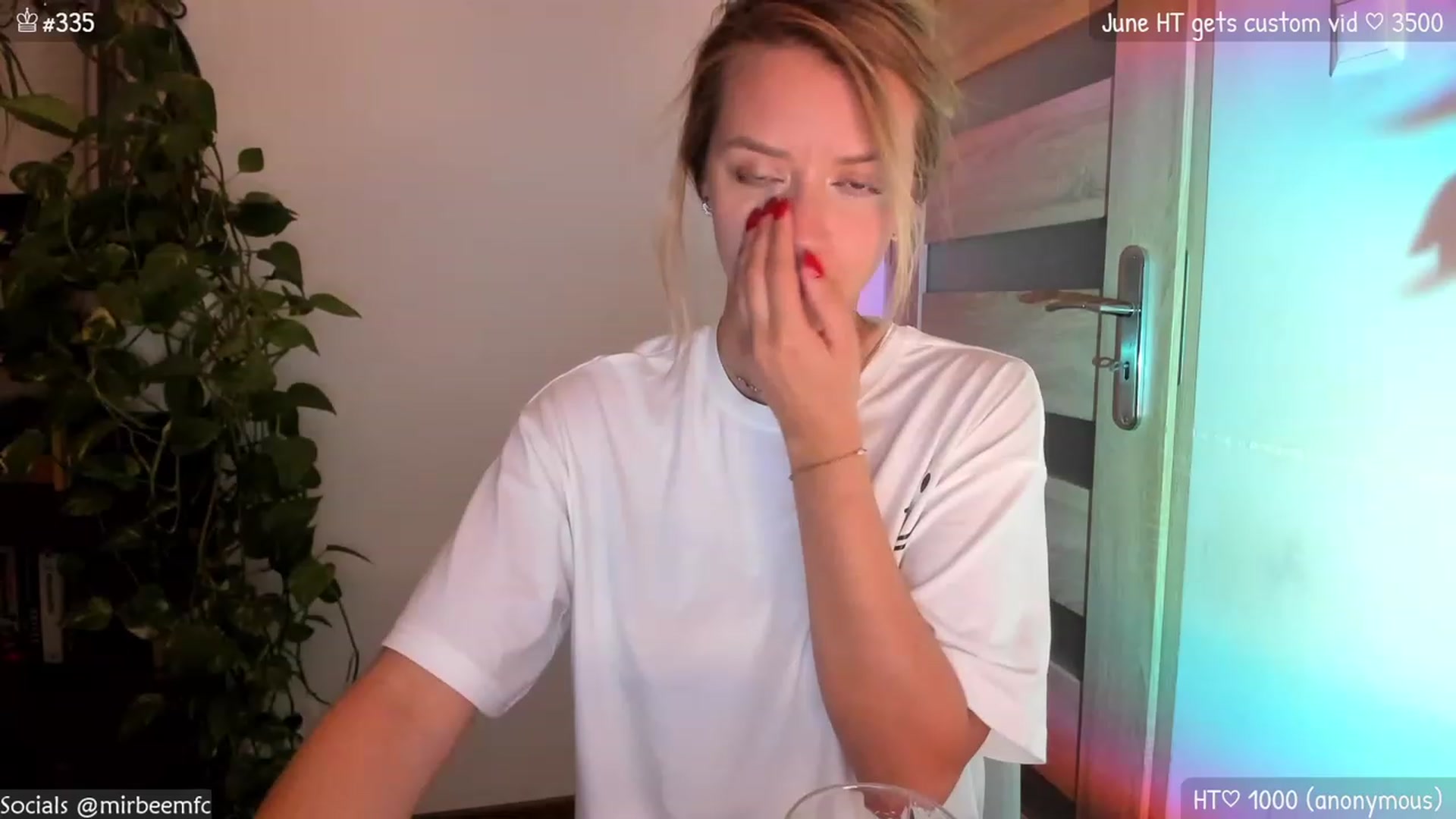 Gallery image thumbnail from MirBee's myfreecams stream on, 06/06/2023, 22:13 image 18 of 20