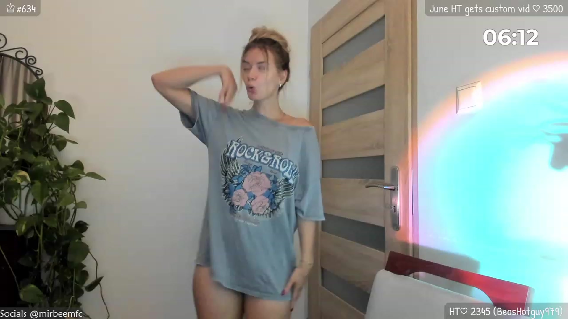 Gallery image thumbnail from MirBee's myfreecams stream on, 06/20/2023, 23:07 image 5 of 20