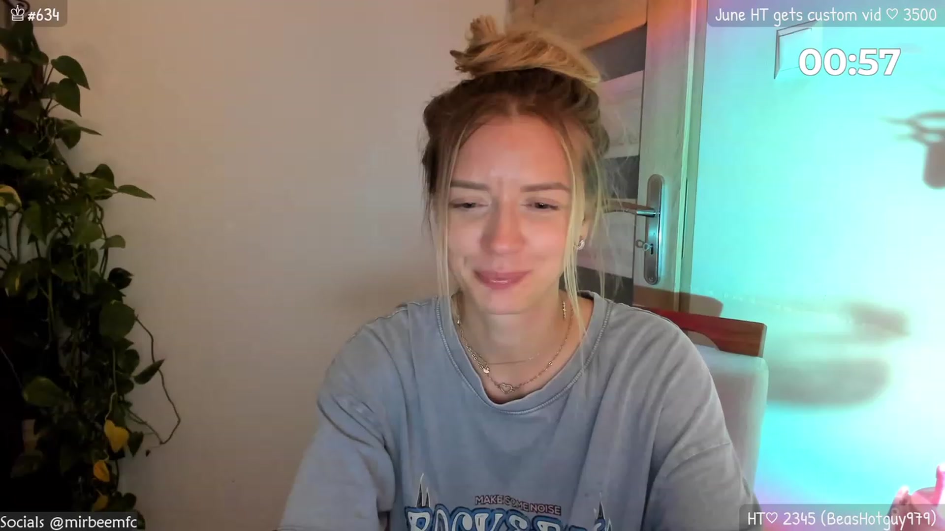 Gallery image thumbnail from MirBee's myfreecams stream on, 06/20/2023, 23:07 image 12 of 20