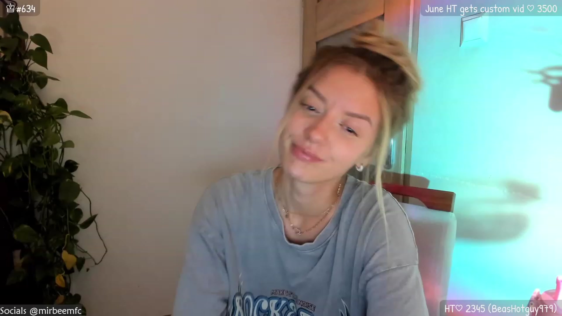 Gallery image thumbnail from MirBee's myfreecams stream on, 06/20/2023, 23:07 image 15 of 20