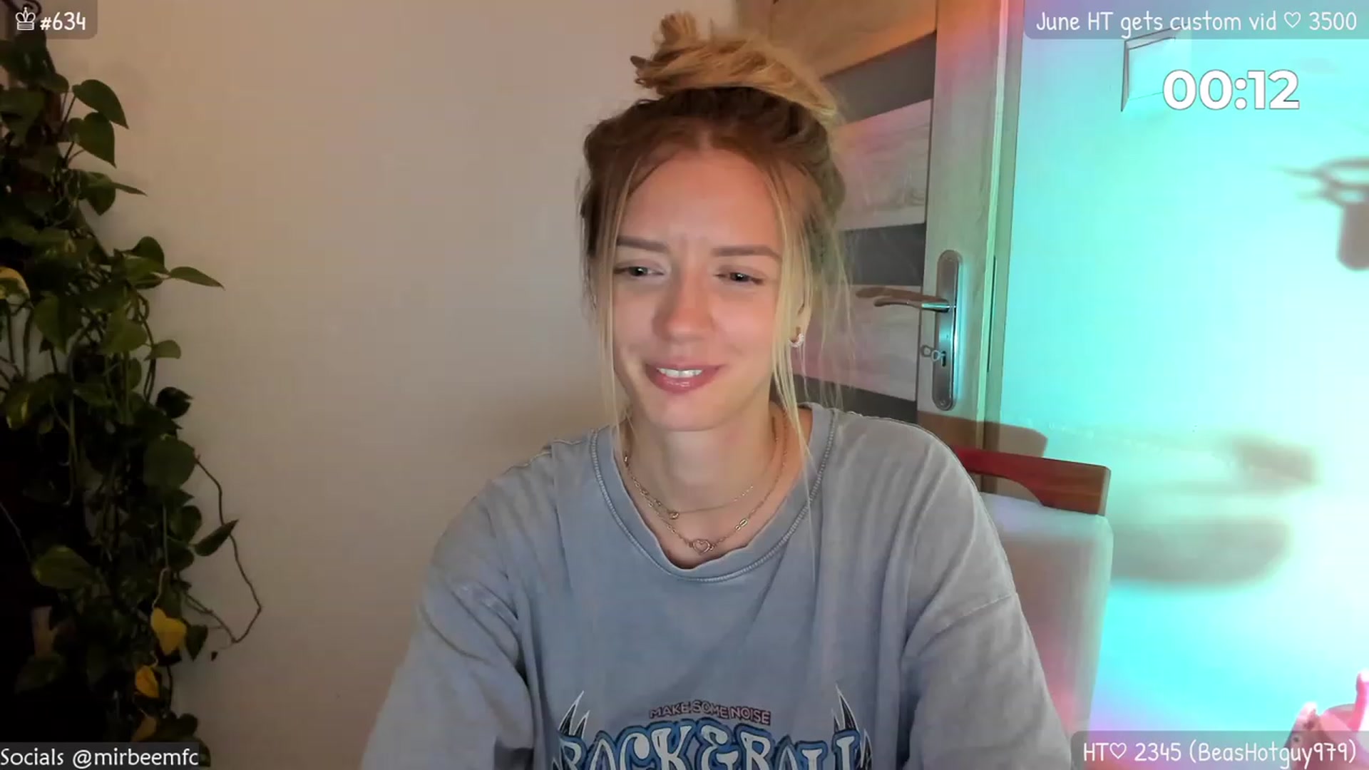 Gallery image thumbnail from MirBee's myfreecams stream on, 06/20/2023, 23:07 image 13 of 20