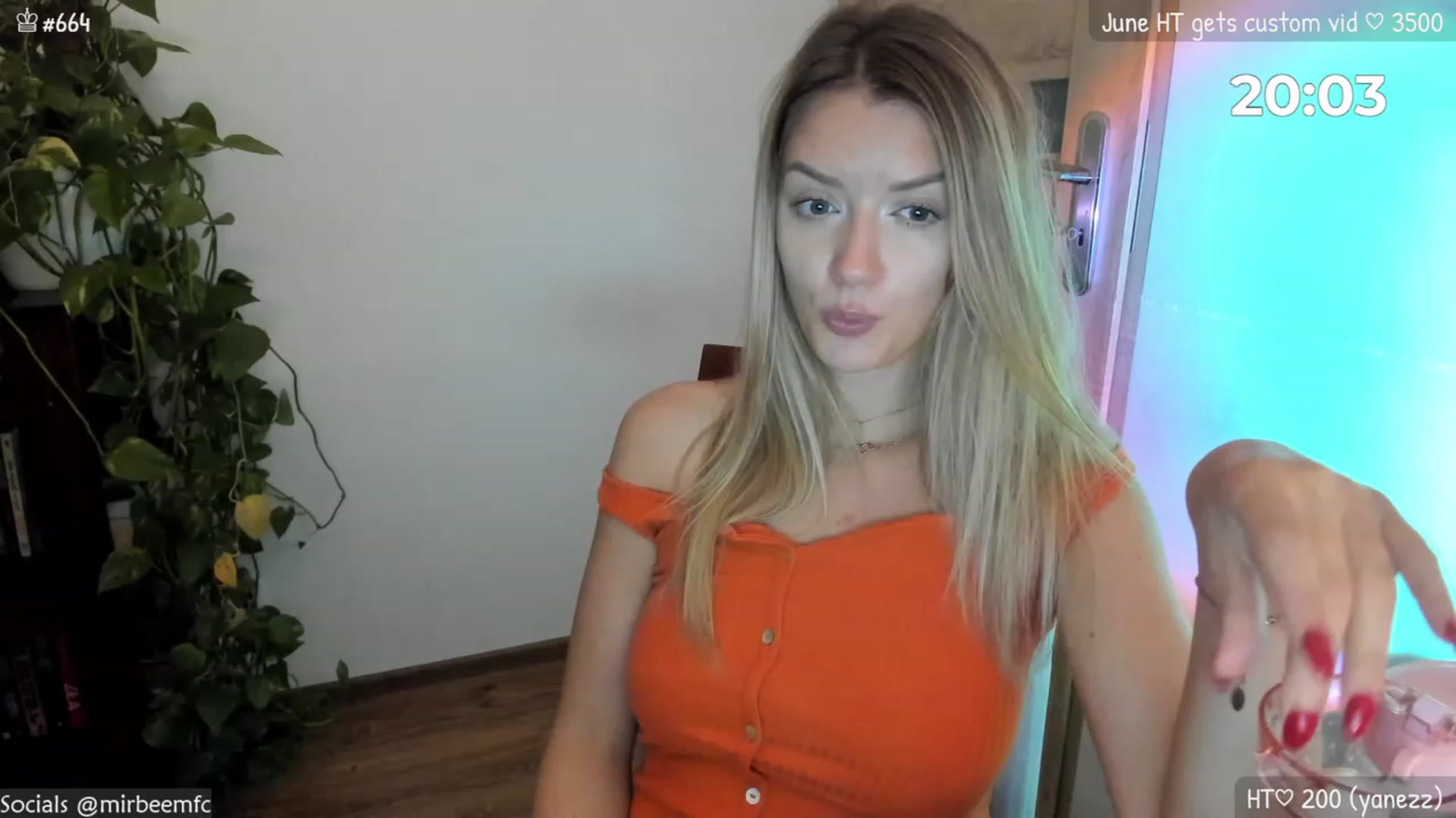 Gallery image thumbnail from MirBee's myfreecams stream on, 06/21/2023, 22:57 image 15 of 20