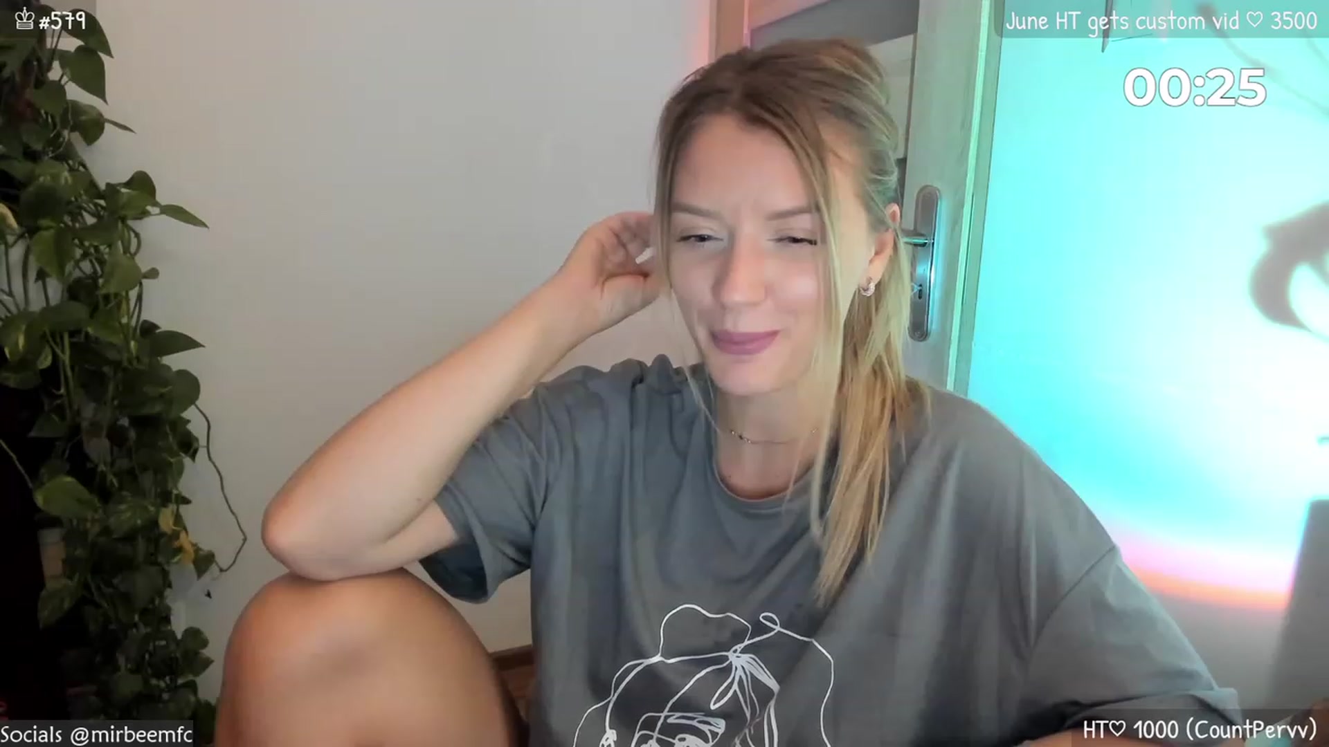 Gallery image thumbnail from MirBee's myfreecams stream on, 06/27/2023, 23:14 image 18 of 20