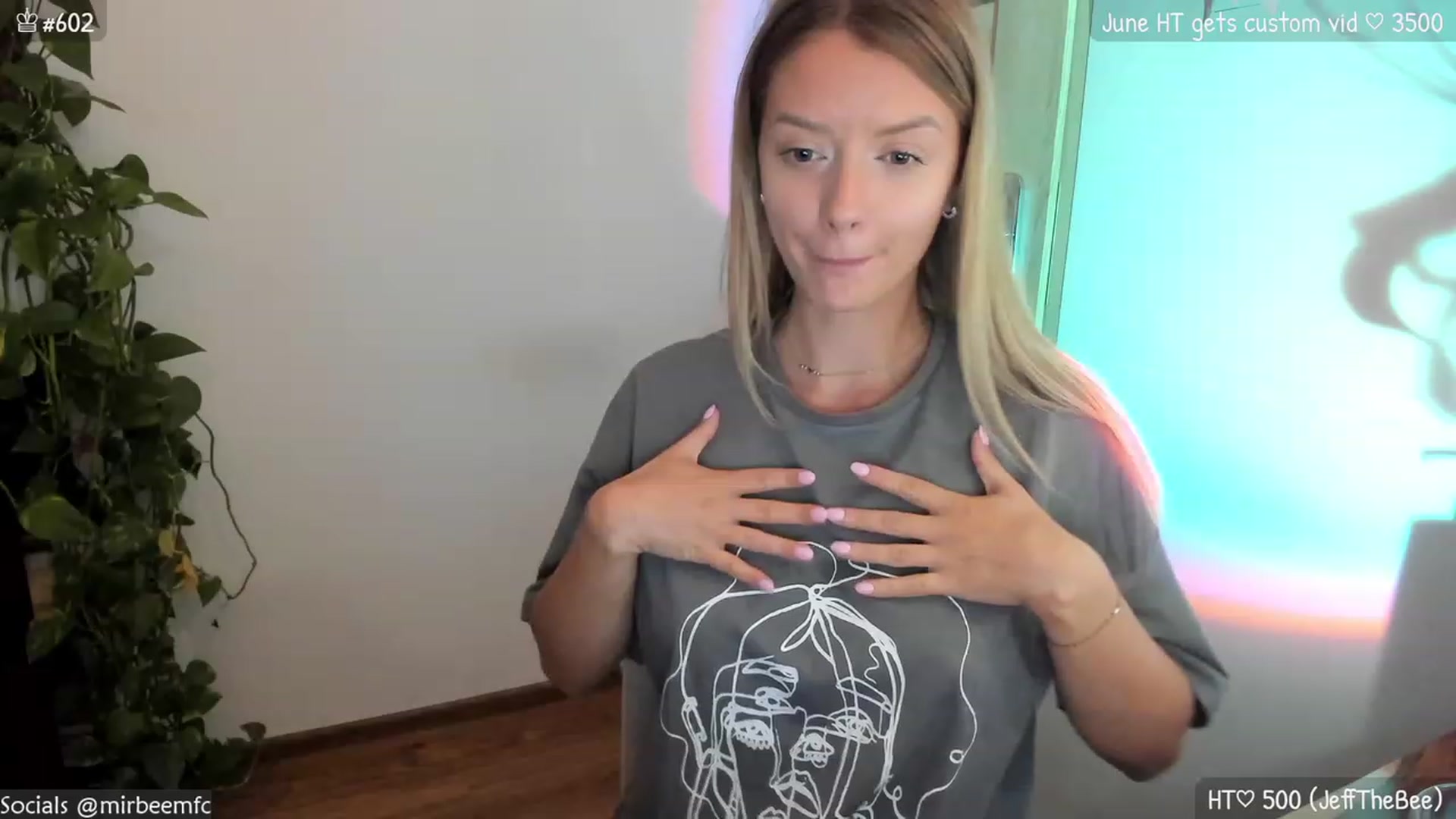 Gallery image thumbnail from MirBee's myfreecams stream on, 06/27/2023, 23:14 image 13 of 20