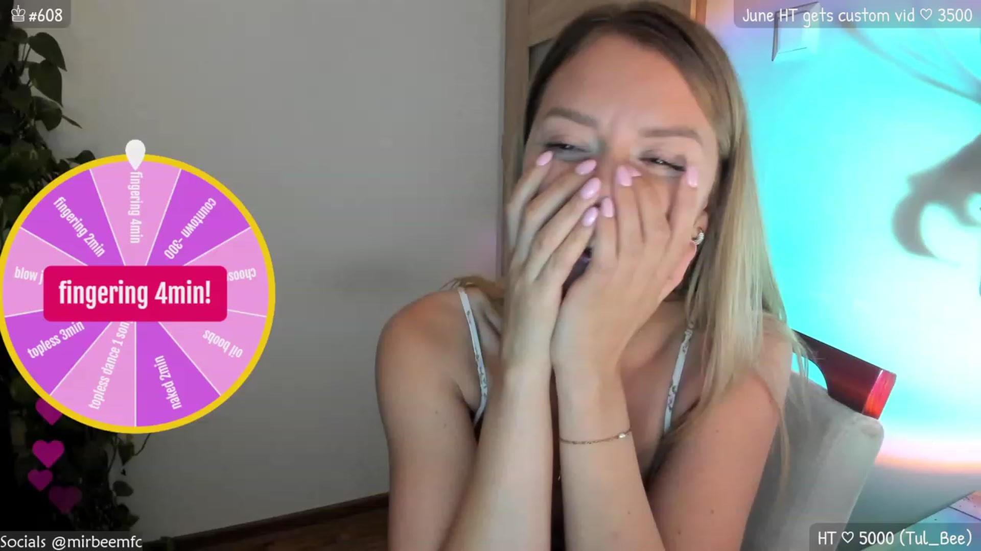 Gallery image thumbnail from MirBee's myfreecams stream on, 06/29/2023, 22:40 image 3 of 20