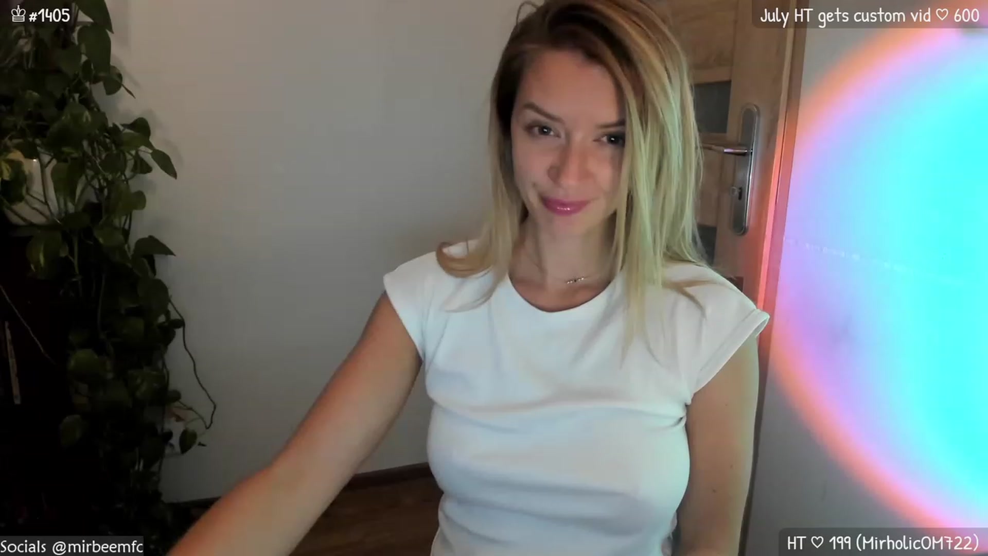 Gallery image thumbnail from MirBee's myfreecams stream on, 07/04/2023, 22:42 image 14 of 20