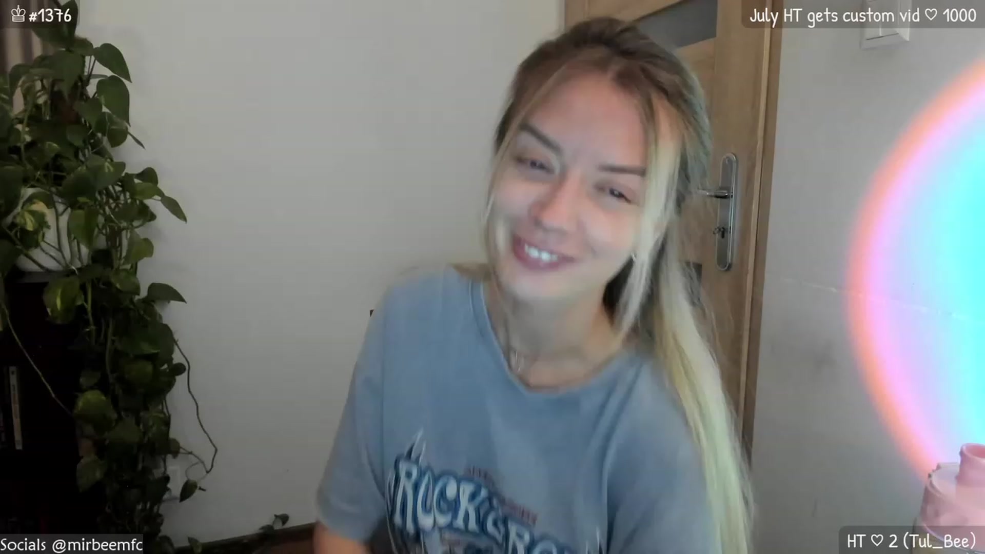 Gallery image thumbnail from MirBee's myfreecams stream on, 07/06/2023, 22:42 image 1 of 20