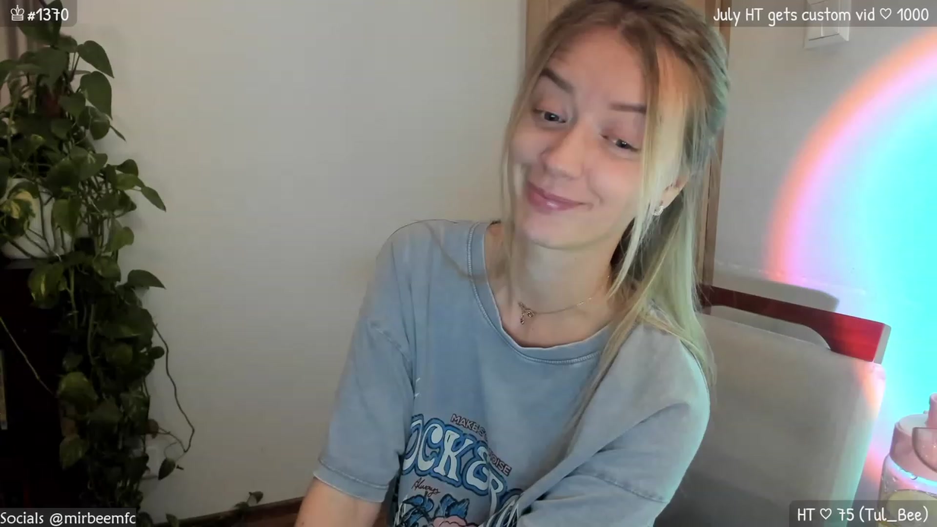 Gallery image thumbnail from MirBee's myfreecams stream on, 07/06/2023, 22:42 image 3 of 20