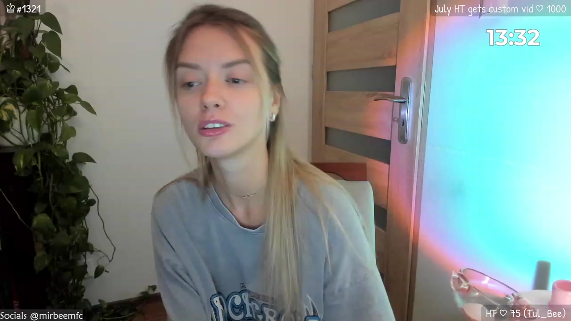 Gallery image thumbnail from MirBee's myfreecams stream on, 07/06/2023, 22:42 image 18 of 20