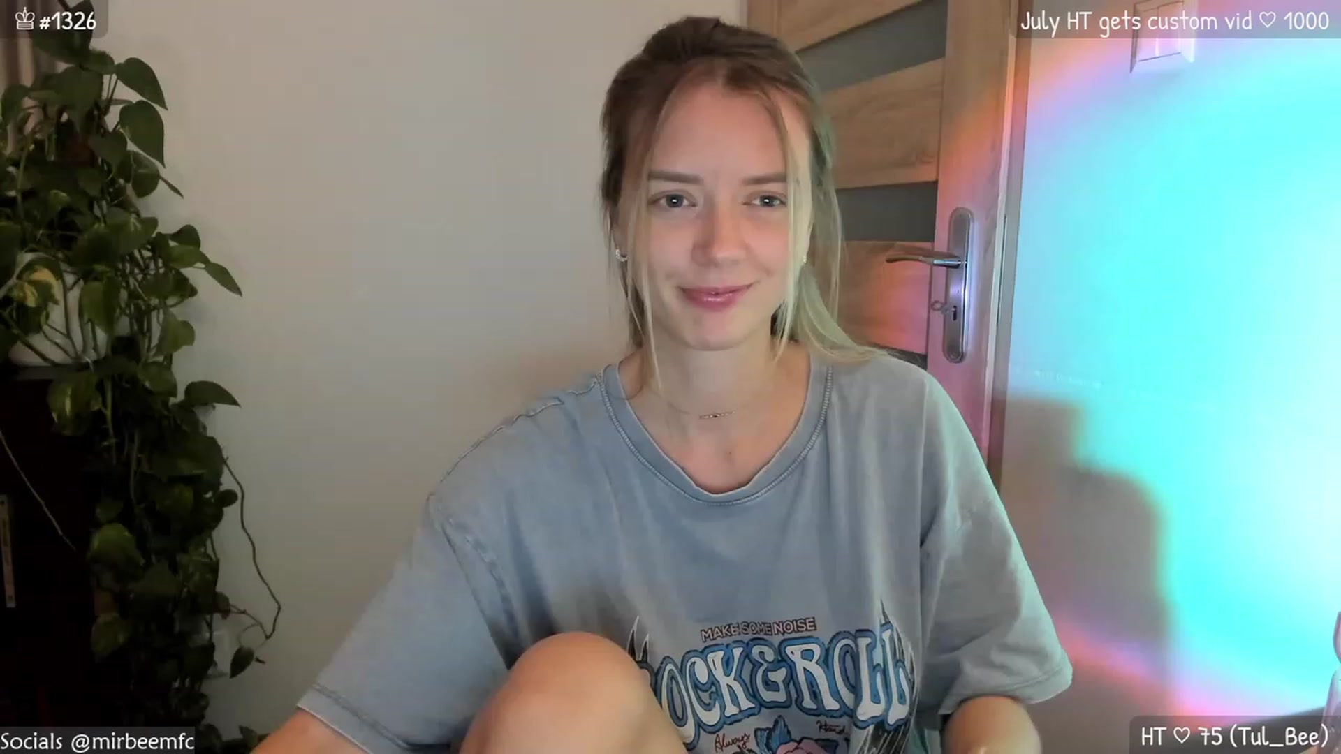 Gallery image thumbnail from MirBee's myfreecams stream on, 07/06/2023, 22:42 image 14 of 20