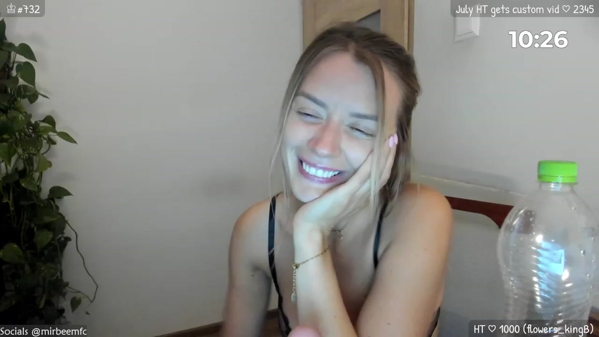Gallery image thumbnail from MirBee's myfreecams stream on, 07/10/2023, 24:02 image 6 of 20