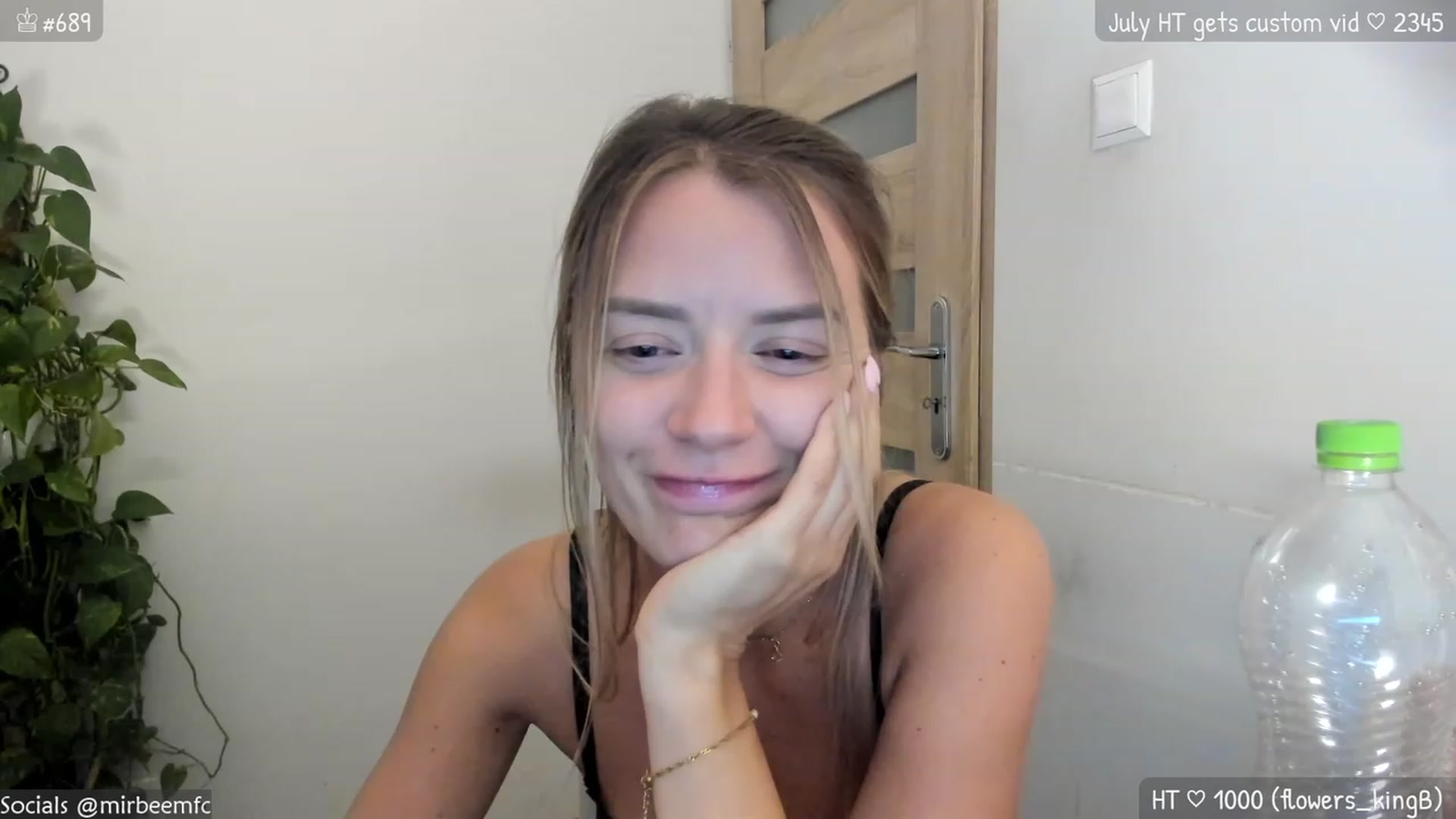 Gallery image thumbnail from MirBee's myfreecams stream on, 07/10/2023, 24:02 image 19 of 20