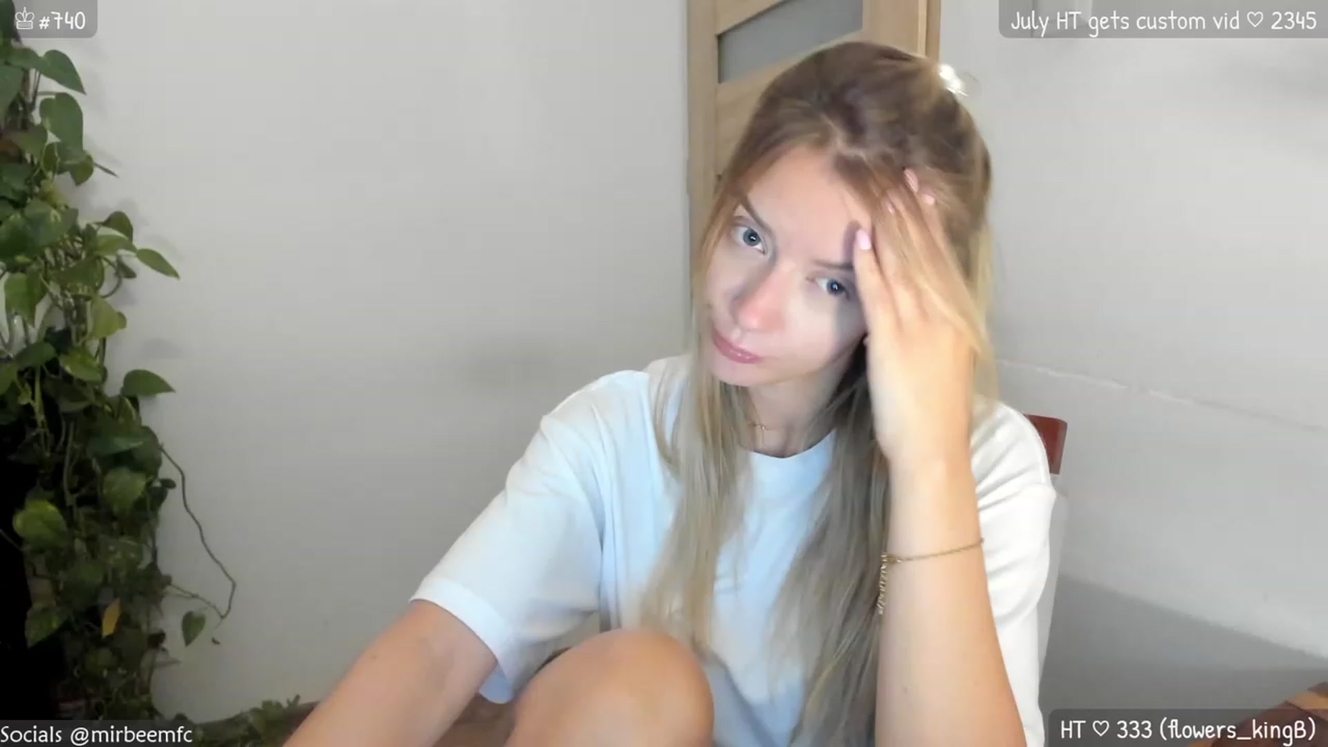 Gallery image thumbnail from MirBee's myfreecams stream on, 07/10/2023, 22:19 image 11 of 20