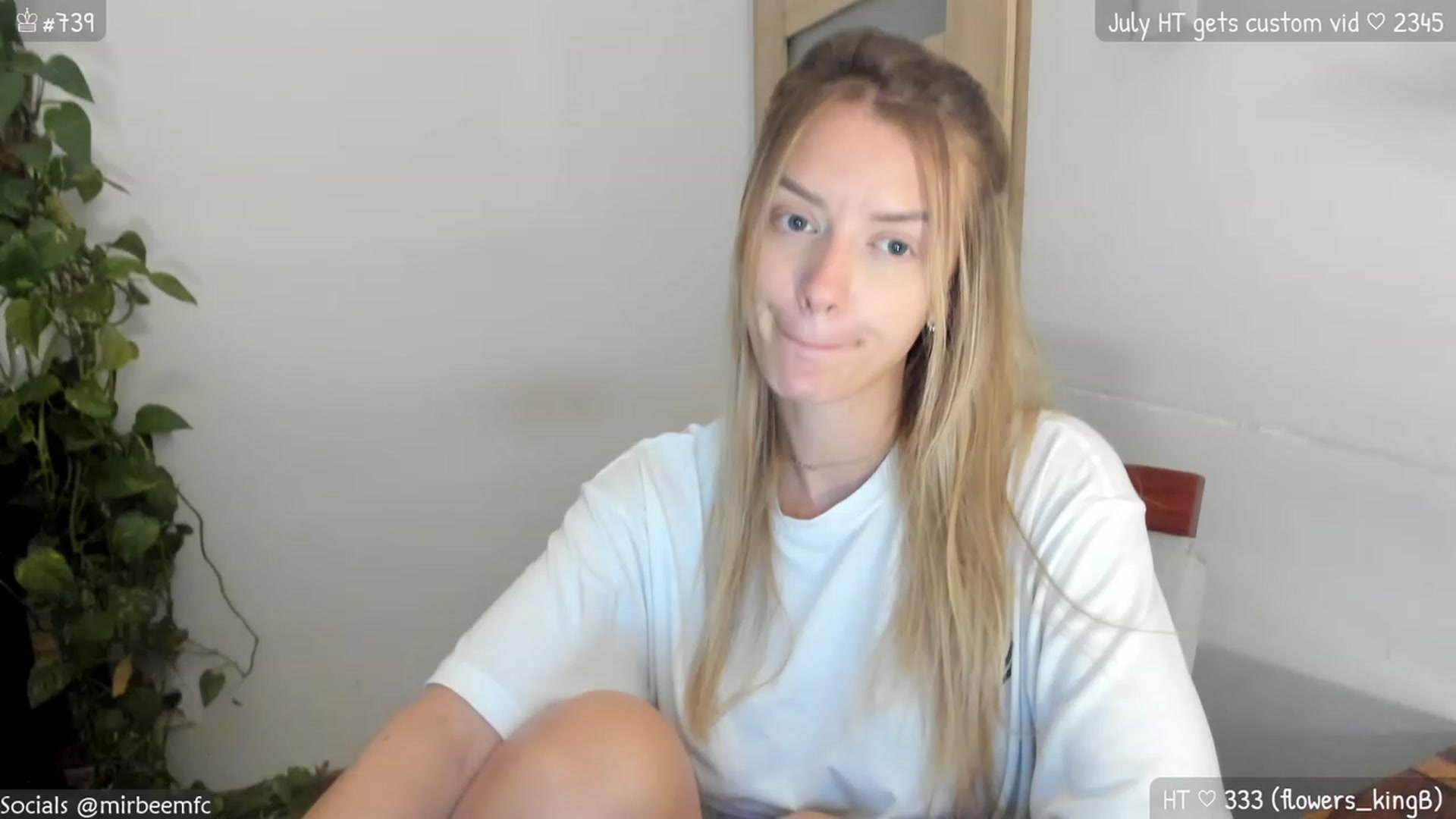 Gallery image thumbnail from MirBee's myfreecams stream on, 07/10/2023, 22:19 image 14 of 20